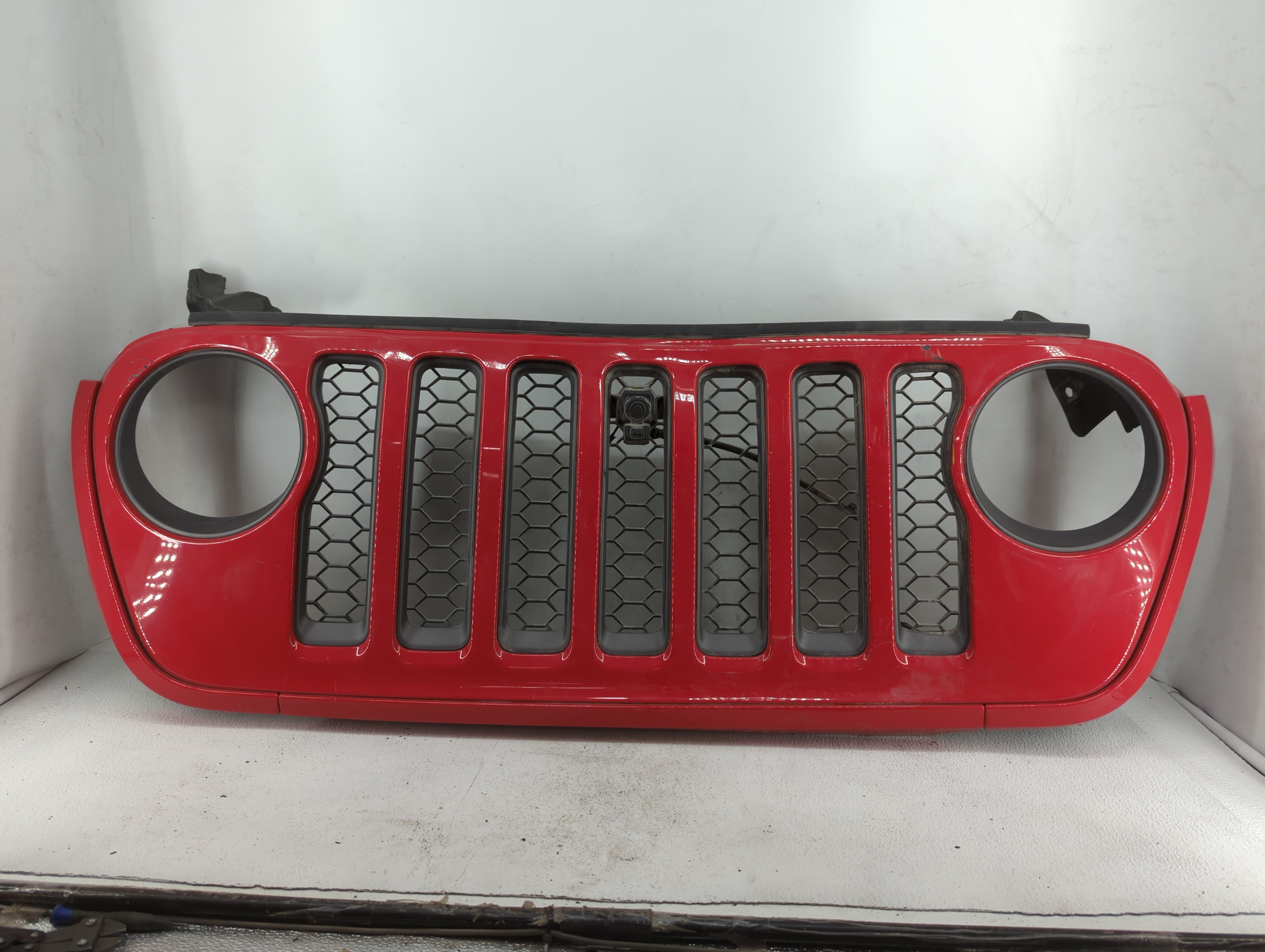 Jeep Gladiator Front Bumper Grille Cover Red - Oemusedautoparts1.com