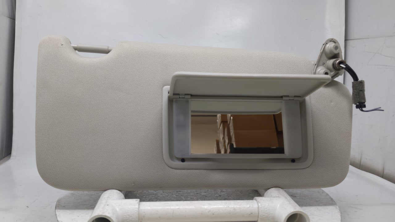 2010 Subaru Legacy Sun Visor Shade Replacement Passenger Right Mirror Fits OEM Used Auto Parts - Oemusedautoparts1.com