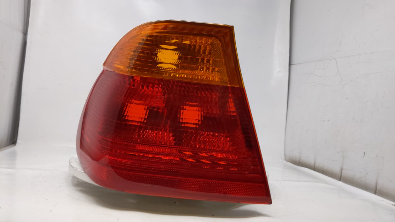 1999-2000 Bmw 528i Tail Light Assembly Driver Left OEM Fits 1999 2000 OEM Used Auto Parts - Oemusedautoparts1.com