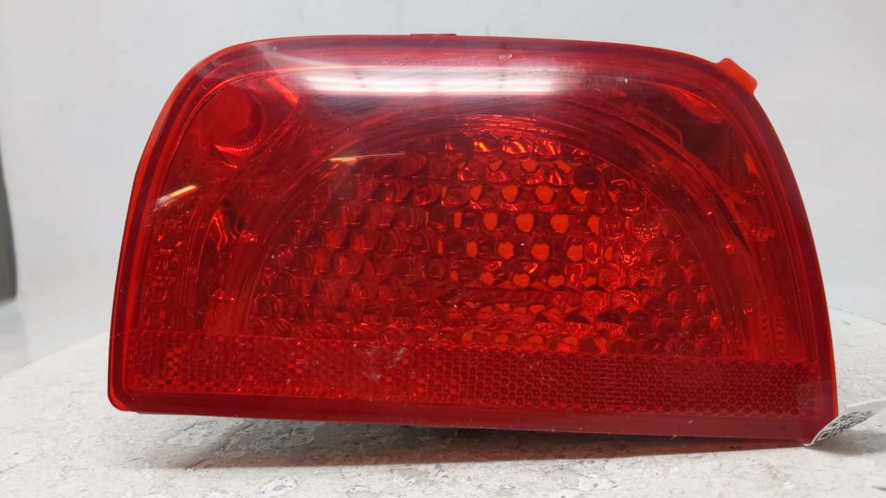 2010-2011 Chevrolet Camaro Tail Light Assembly Passenger Right OEM Fits 2010 2011 OEM Used Auto Parts - Oemusedautoparts1.com