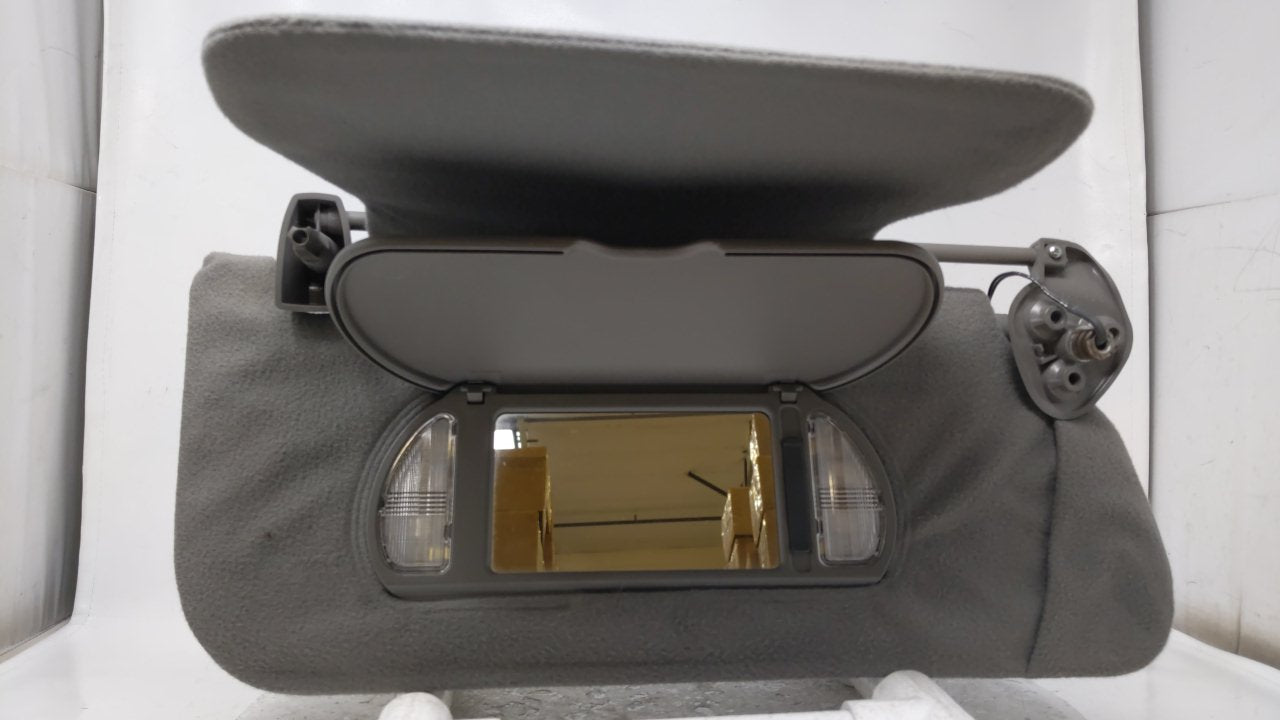 2000 Cadillac Deville Sun Visor Shade Replacement Passenger Right Mirror Fits OEM Used Auto Parts - Oemusedautoparts1.com