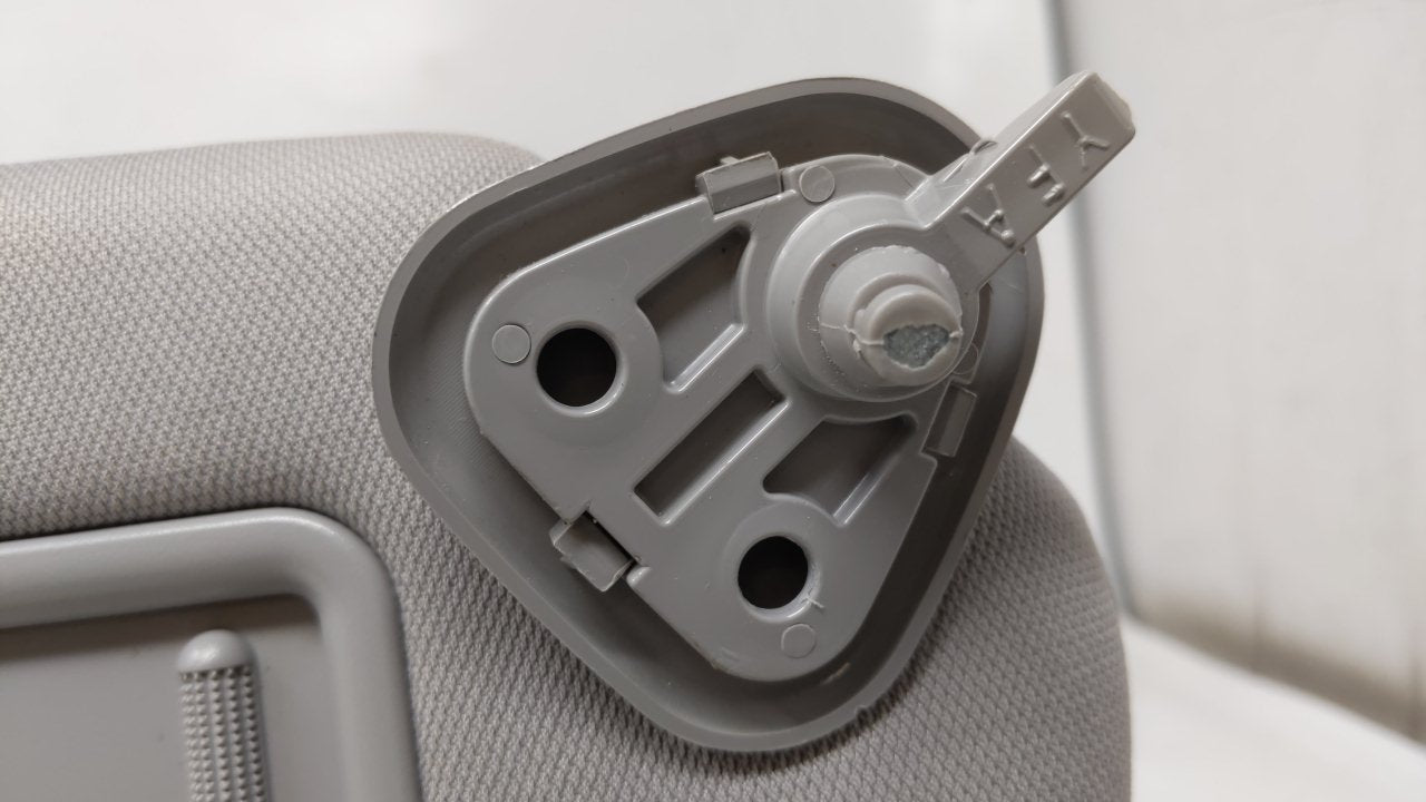 2011 Hyundai Sonata Sun Visor Shade Replacement Passenger Right Mirror Fits OEM Used Auto Parts - Oemusedautoparts1.com
