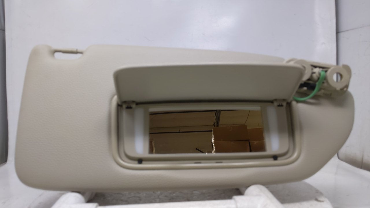 2001 Volvo S60 Sun Visor Shade Replacement Passenger Right Mirror Fits OEM Used Auto Parts - Oemusedautoparts1.com