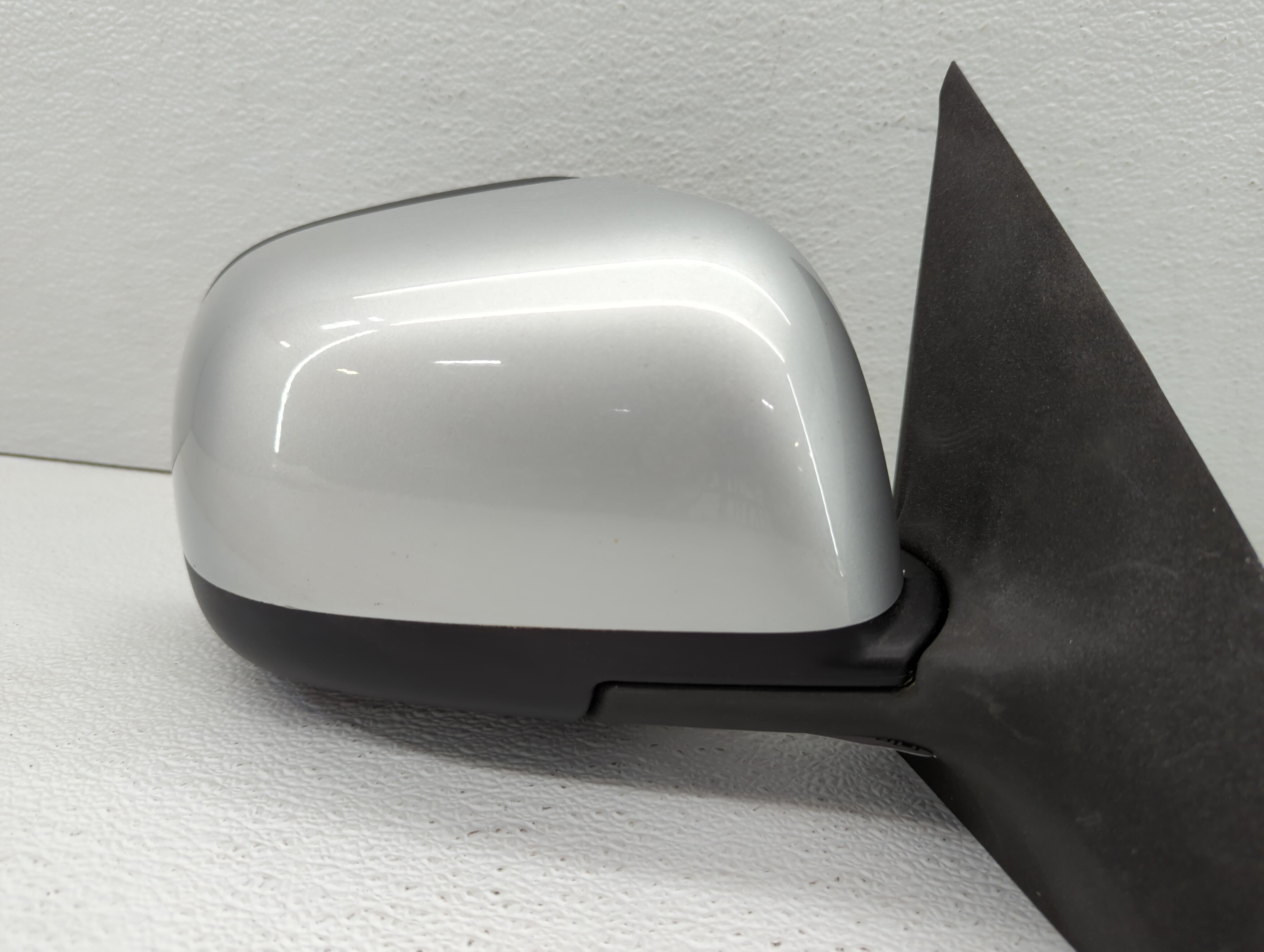 2012-2014 Nissan Versa Side Mirror Replacement Passenger Right View Door Mirror Fits 2012 2013 2014 OEM Used Auto Parts - Oemusedautoparts1.com