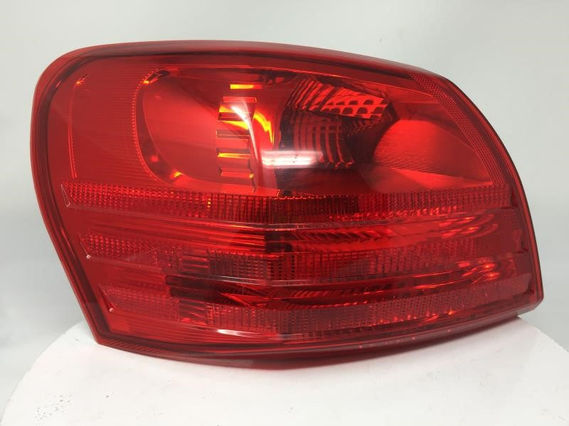 2008-2015 Nissan Rogue Tail Light Assembly Driver Left OEM Fits 2008 2009 2010 2011 2012 2013 2014 2015 OEM Used Auto Parts - Oemusedautoparts1.com