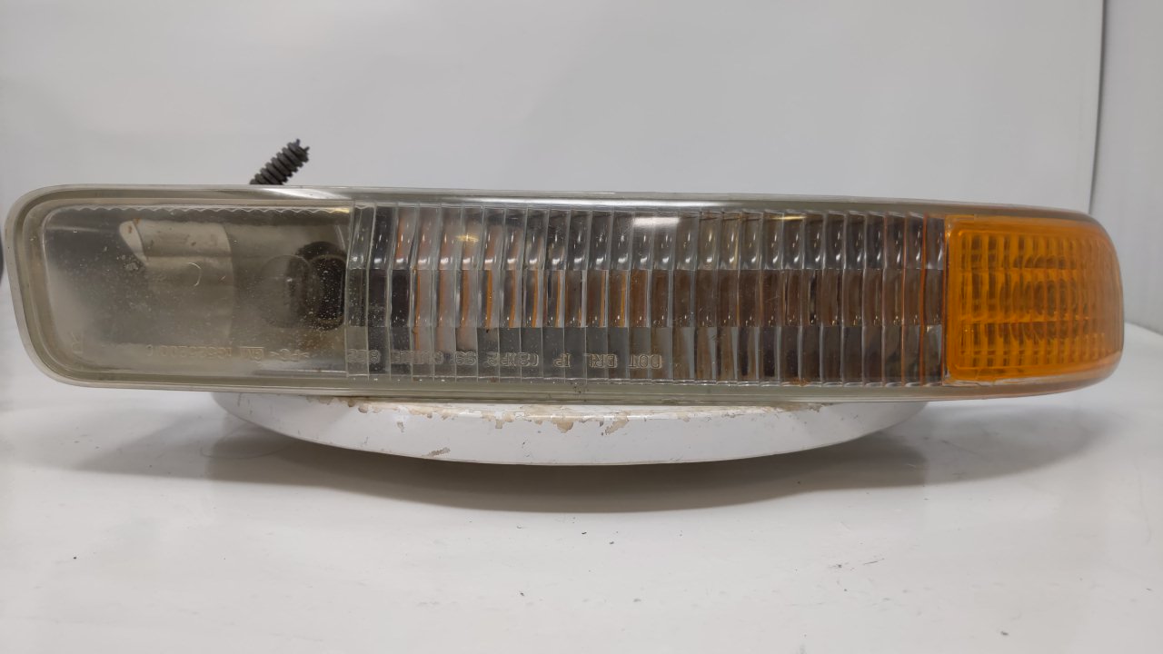 2007-2007 Gmc Sierra Passenger Right Oem Front Light Lamp - Oemusedautoparts1.com