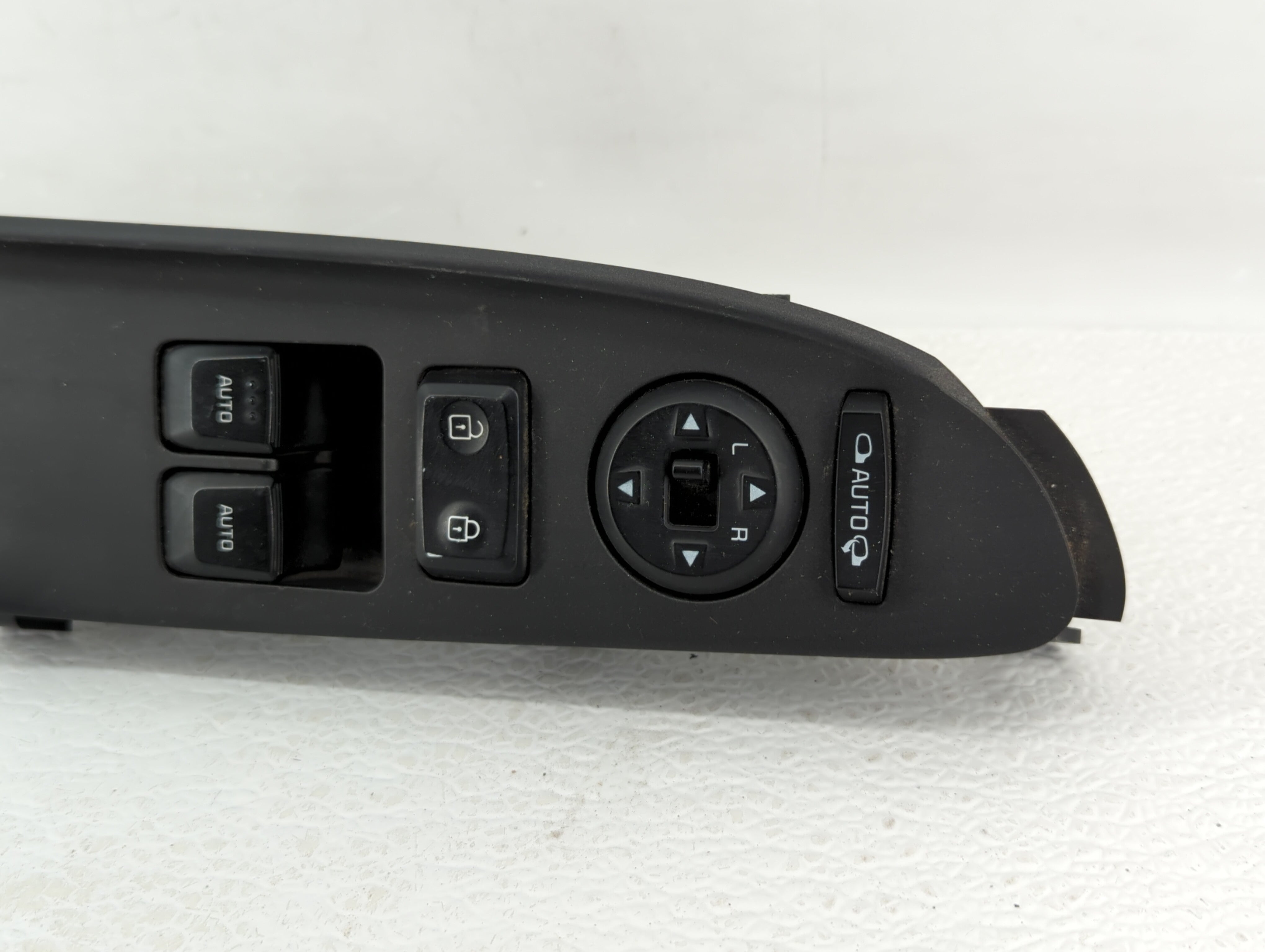 2014-2016 Kia Forte Master Power Window Switch Replacement Driver Side Left P/N:93570-A7530 Fits 2014 2015 2016 OEM Used Auto Parts - Oemusedautoparts1.com