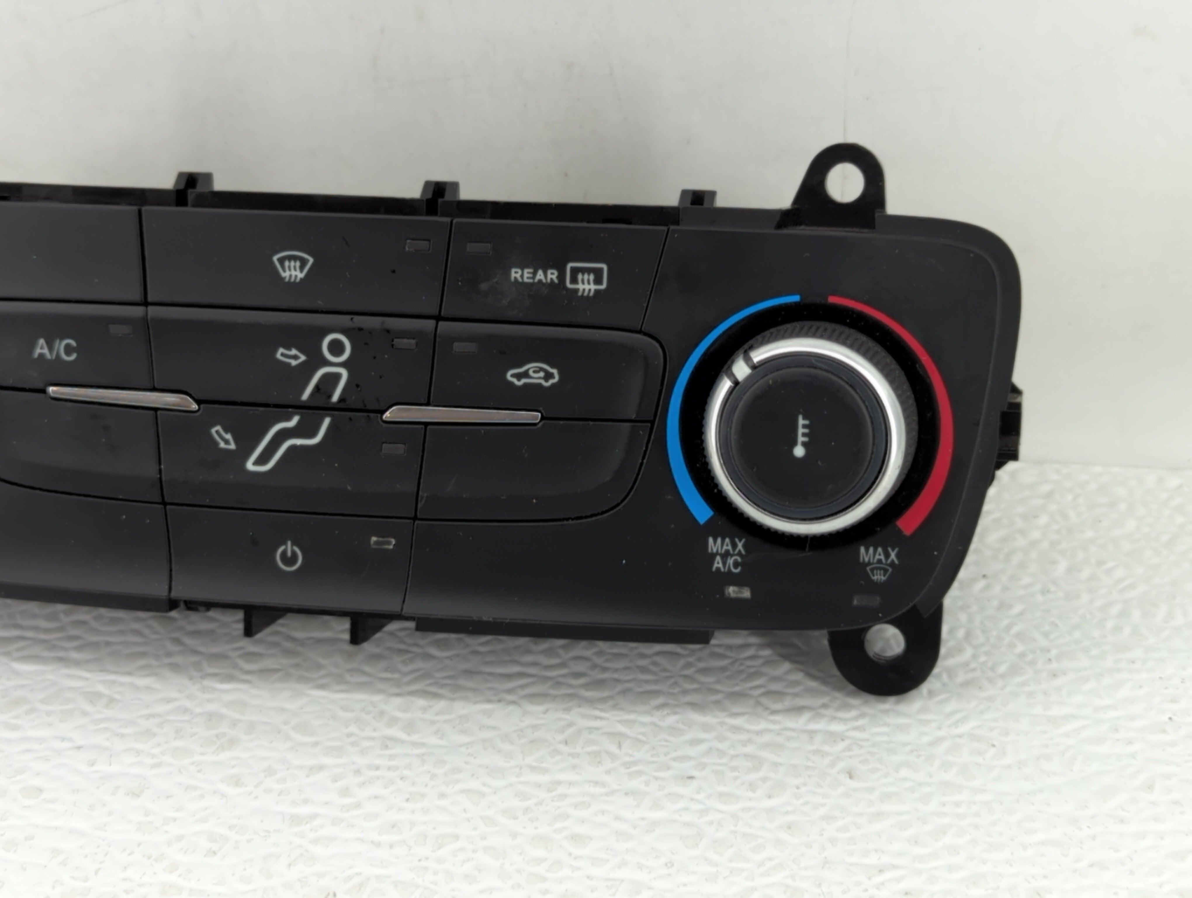 2015-2018 Ford Focus Climate Control Module Temperature AC/Heater Replacement P/N:F1ET-19980-JG F1ET-19980-JJ Fits OEM Used Auto Parts - Oemusedautoparts1.com