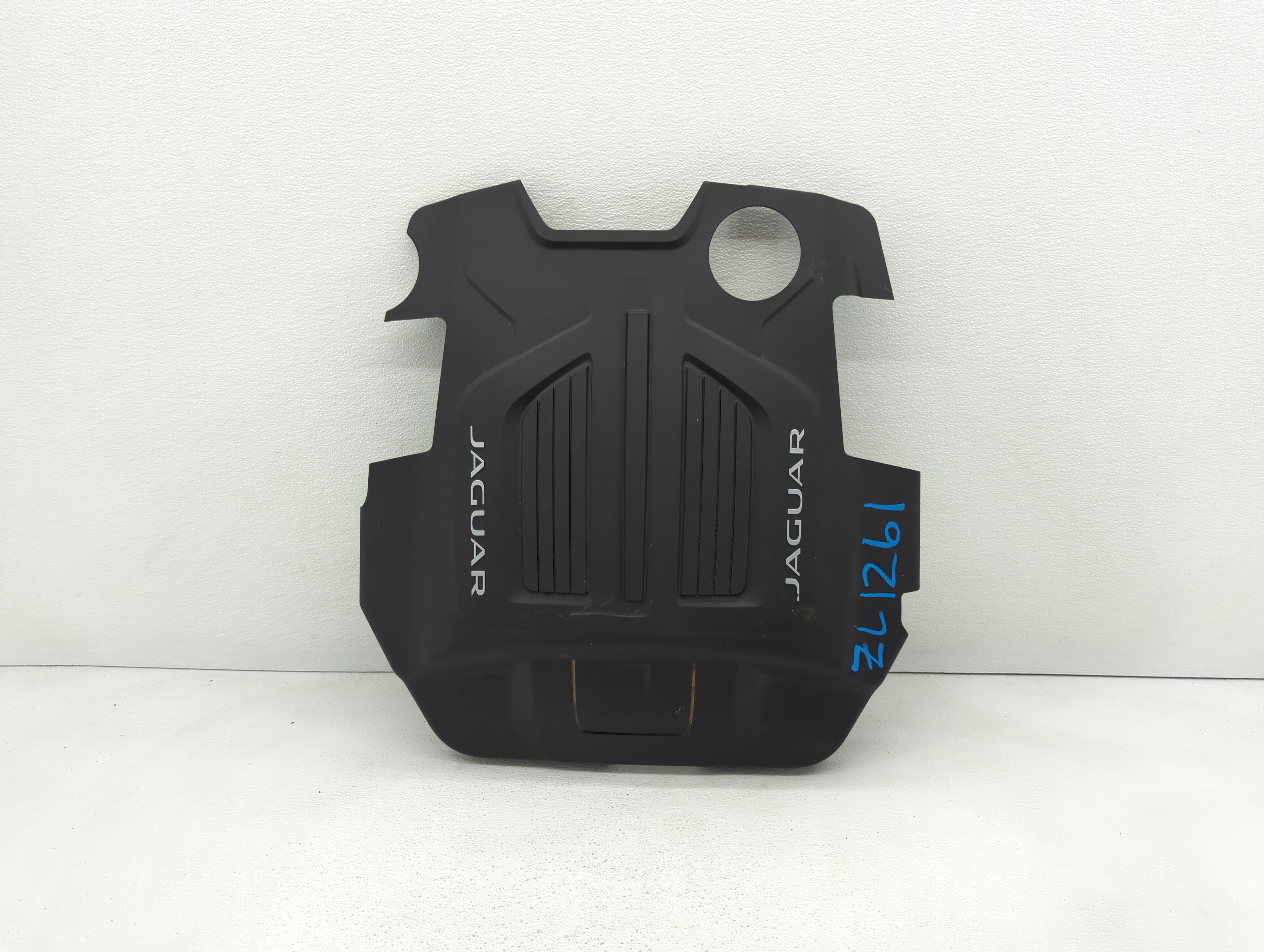 2021 Jaguar F-type Engine Cover - Oemusedautoparts1.com