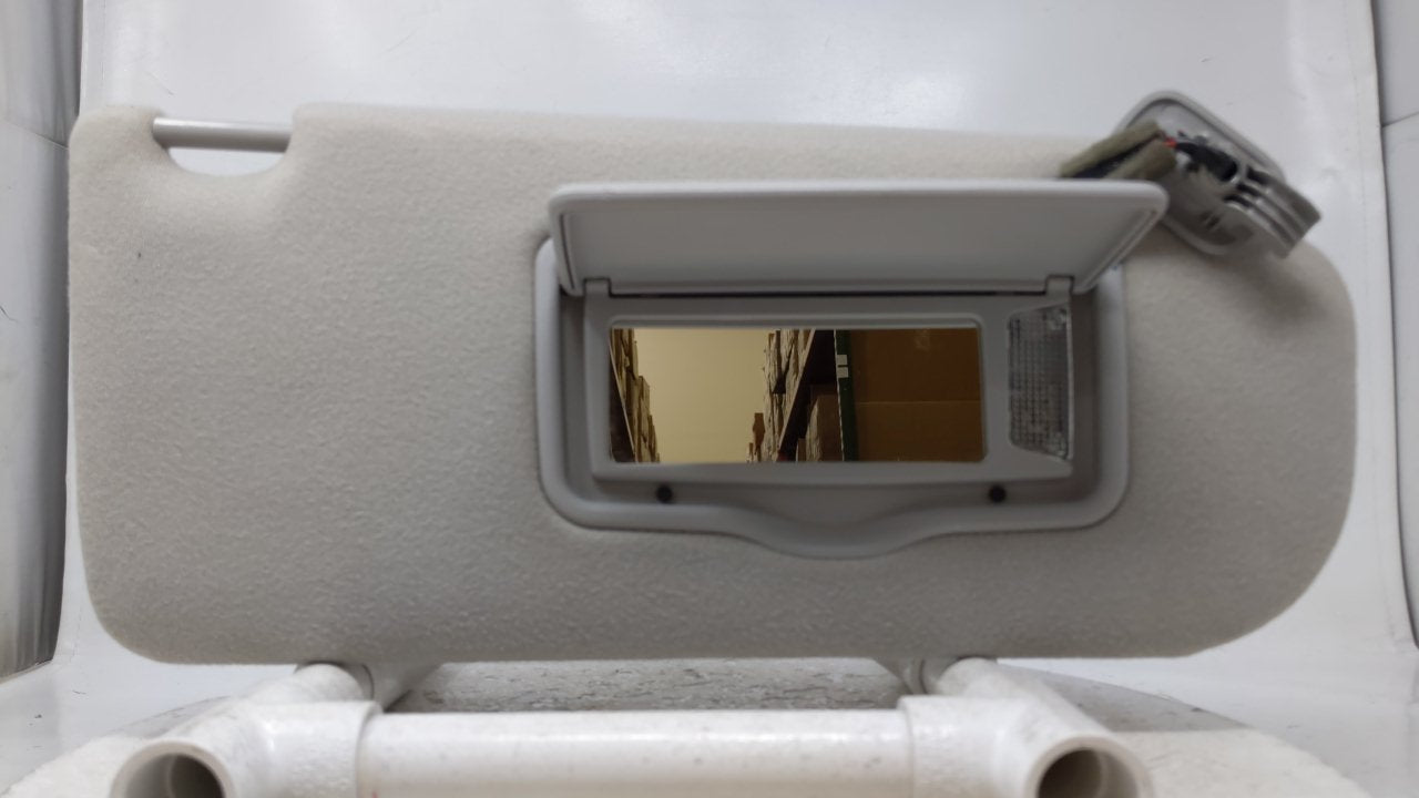 2005 Mazda 6 Sun Visor Shade Replacement Passenger Right Mirror Fits OEM Used Auto Parts - Oemusedautoparts1.com