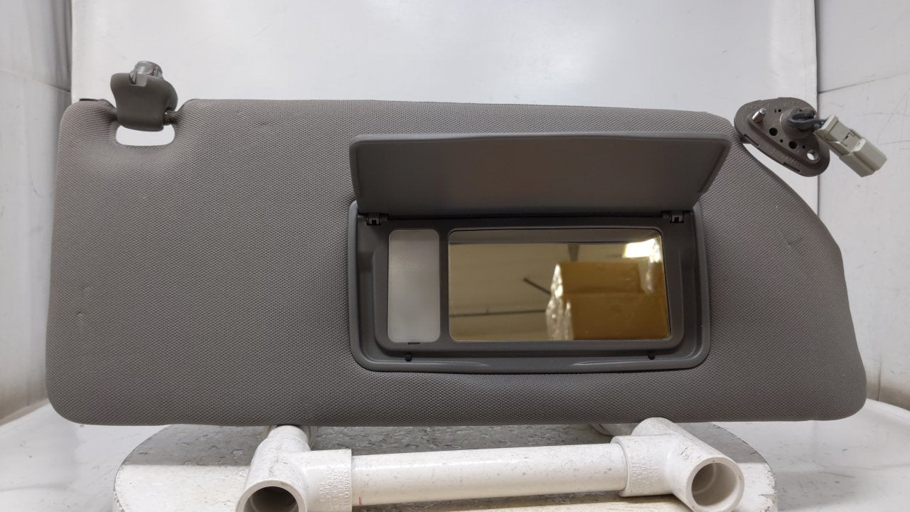 2005 Honda Odyssey Sun Visor Shade Replacement Passenger Right Mirror Fits OEM Used Auto Parts - Oemusedautoparts1.com