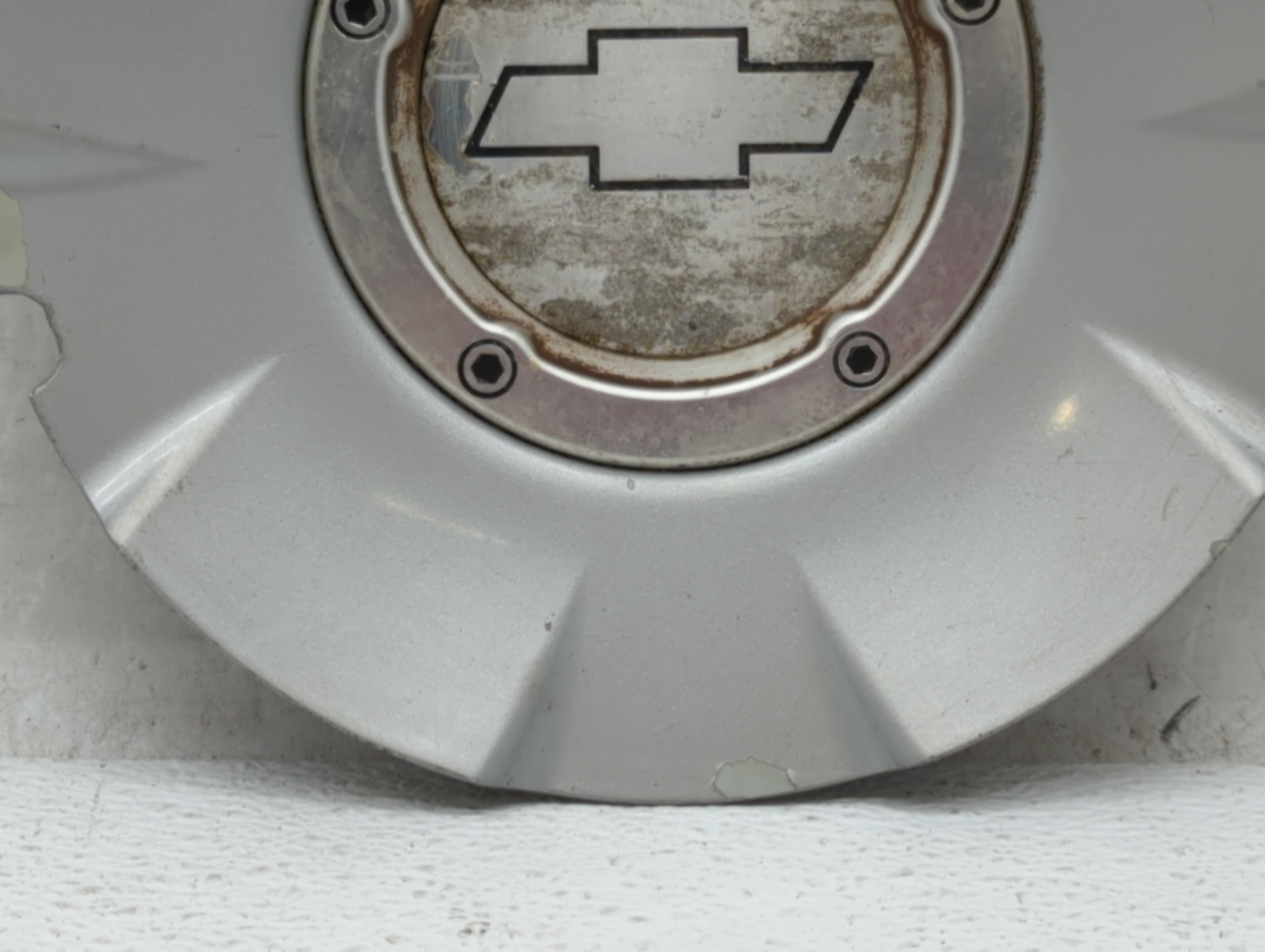 2005 Chevrolet Silverado 1500 Rim Wheel Center Cap - Oemusedautoparts1.com