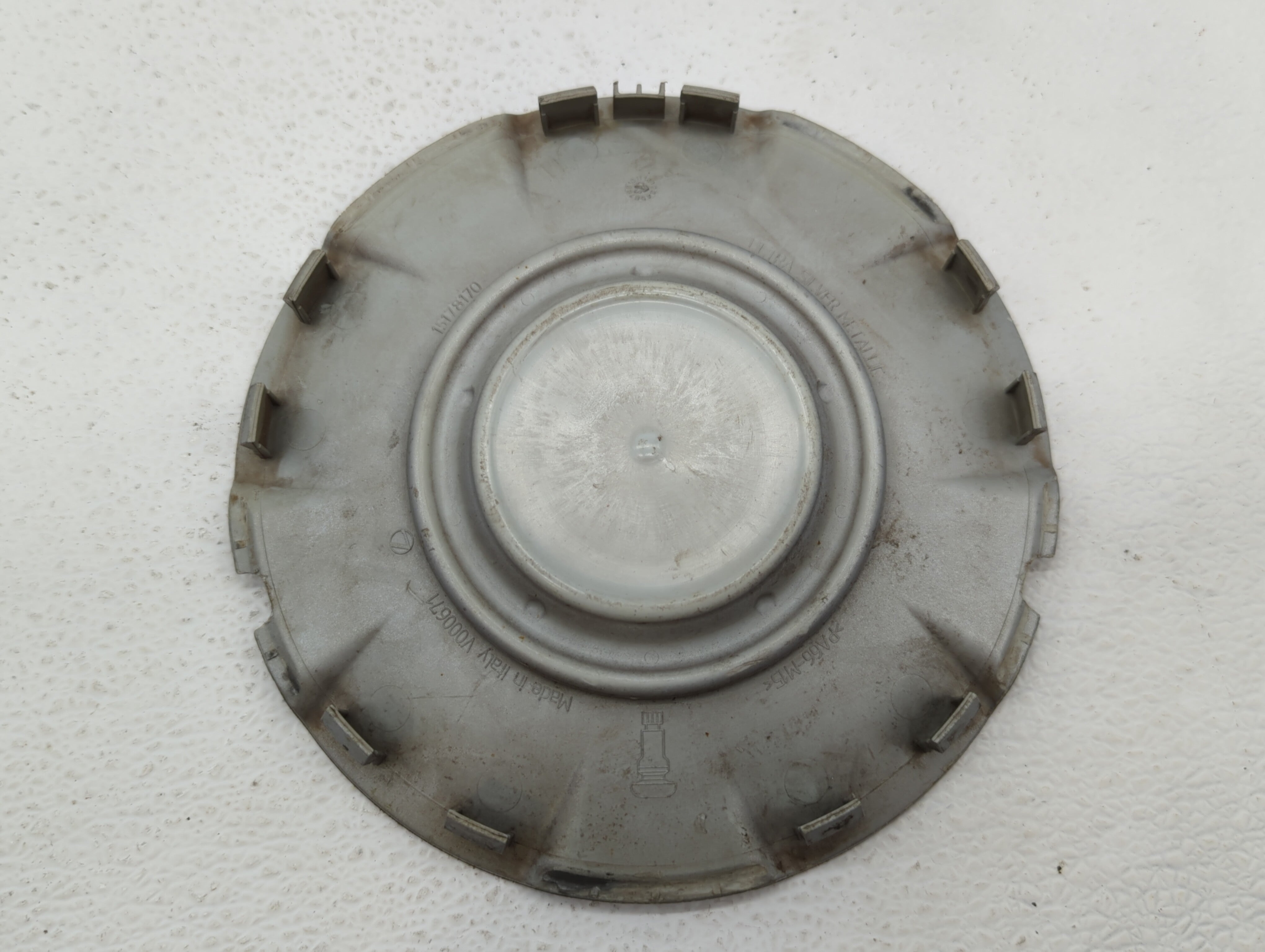 2005 Chevrolet Silverado 1500 Rim Wheel Center Cap - Oemusedautoparts1.com