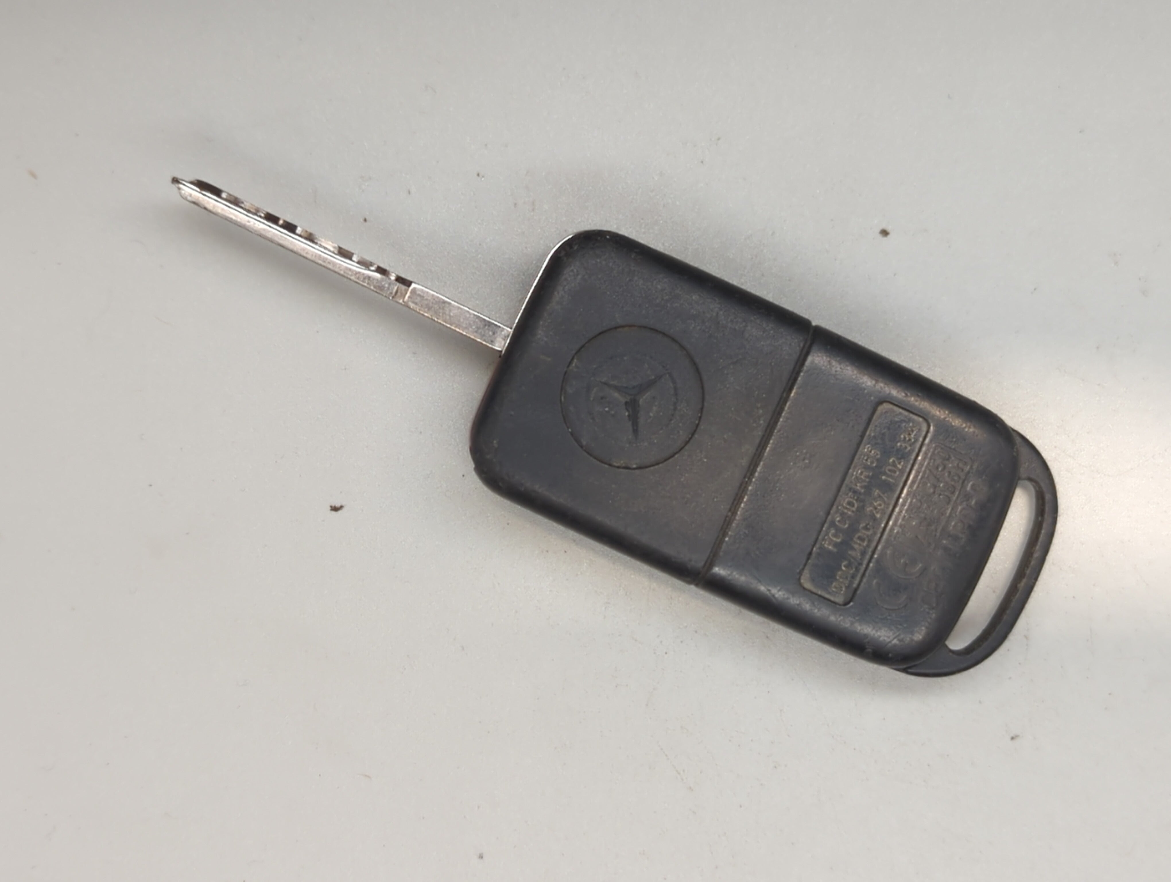 Mercedes-Benz Keyless Entry Remote Fob KR55 | KR 55  267102334 | 267 102 334 - Oemusedautoparts1.com