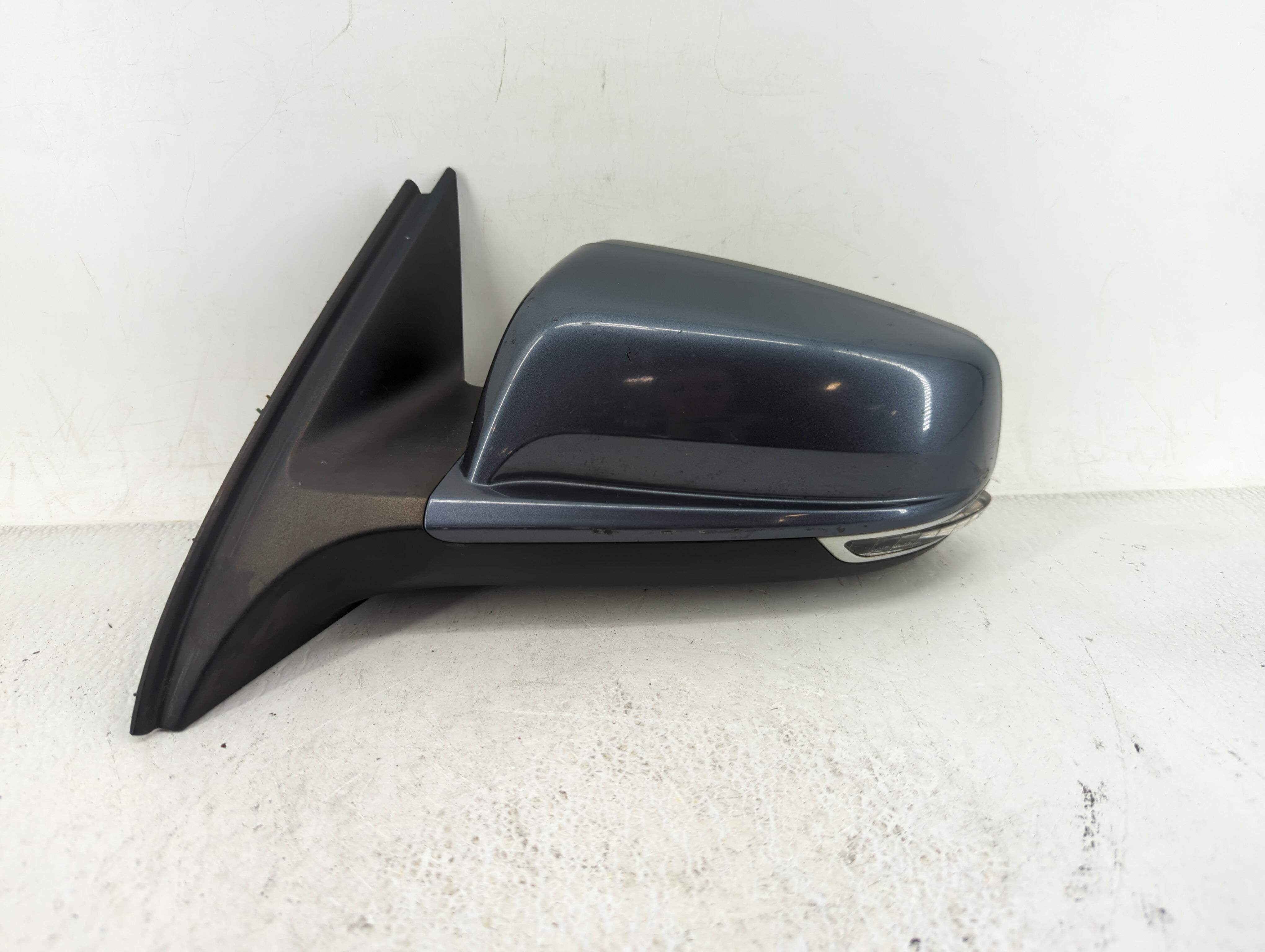 2013 Chevrolet Malibu Side Mirror Replacement Driver Left View Door Mirror P/N:23101268 22860542 Fits OEM Used Auto Parts - Oemusedautoparts1.com