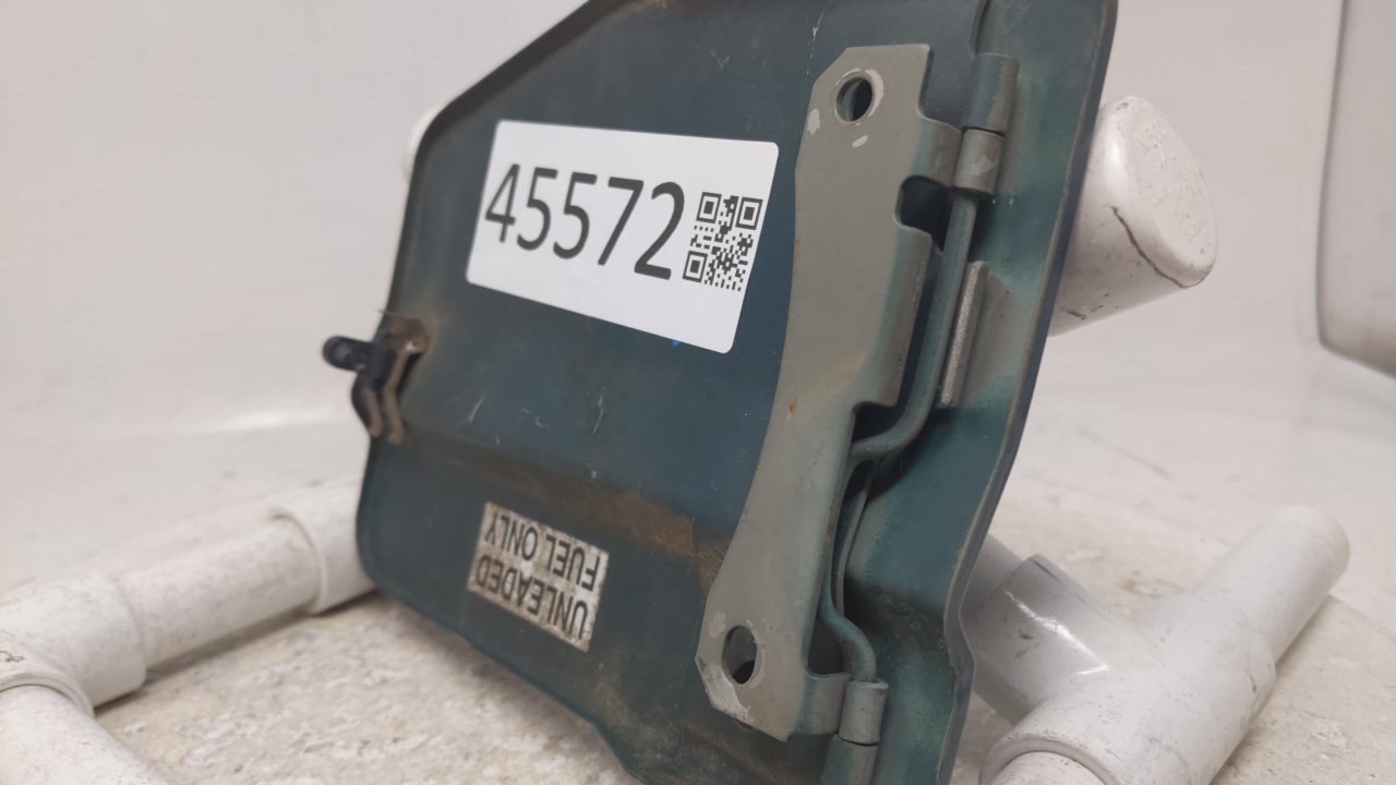 1995 Saab 95 Fuel Tank Door Lid Gas Tank - Oemusedautoparts1.com