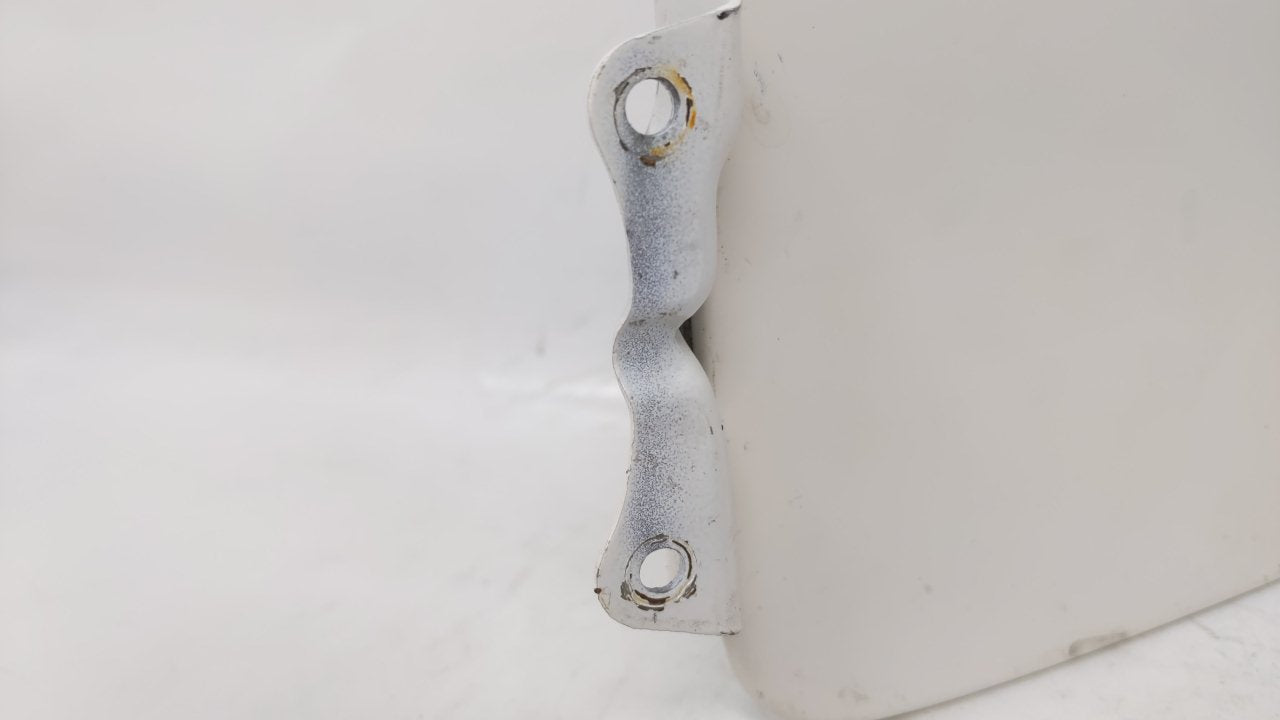 1996-1998 Mazda Mpv Fuel Tank Door Lid Gas Tank White - Oemusedautoparts1.com