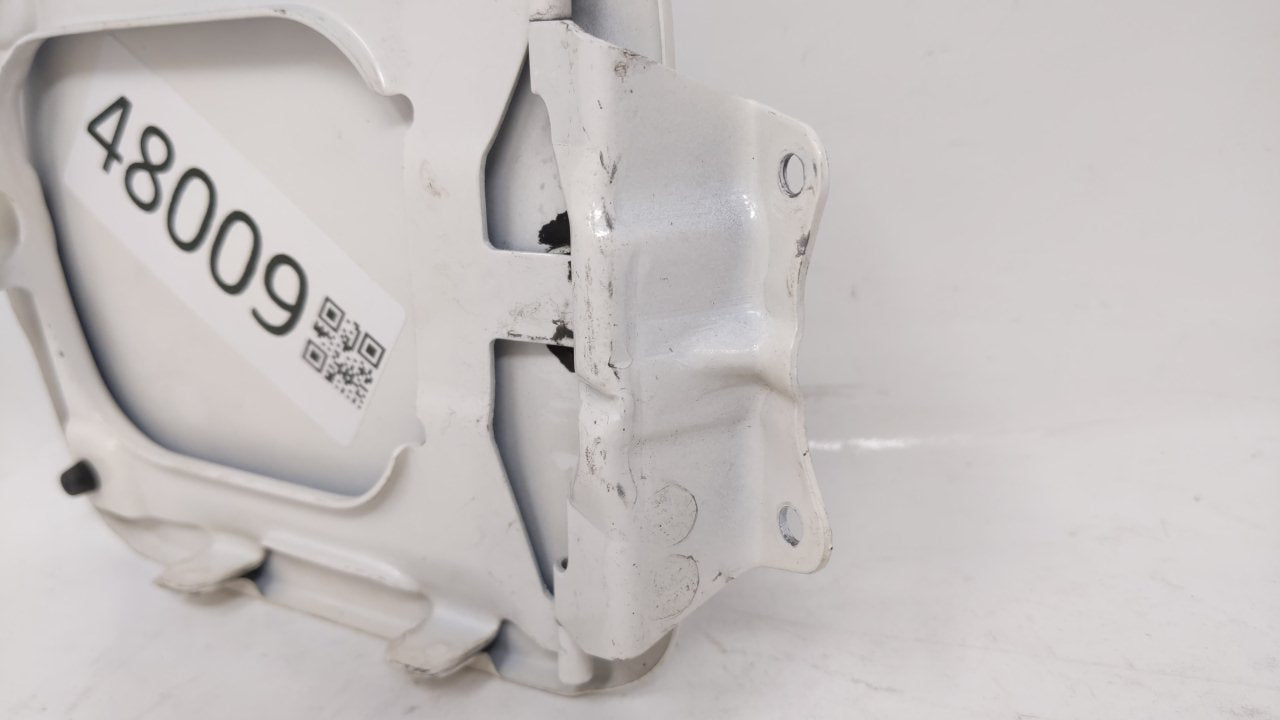 1996-1998 Mazda Mpv Fuel Tank Door Lid Gas Tank White - Oemusedautoparts1.com