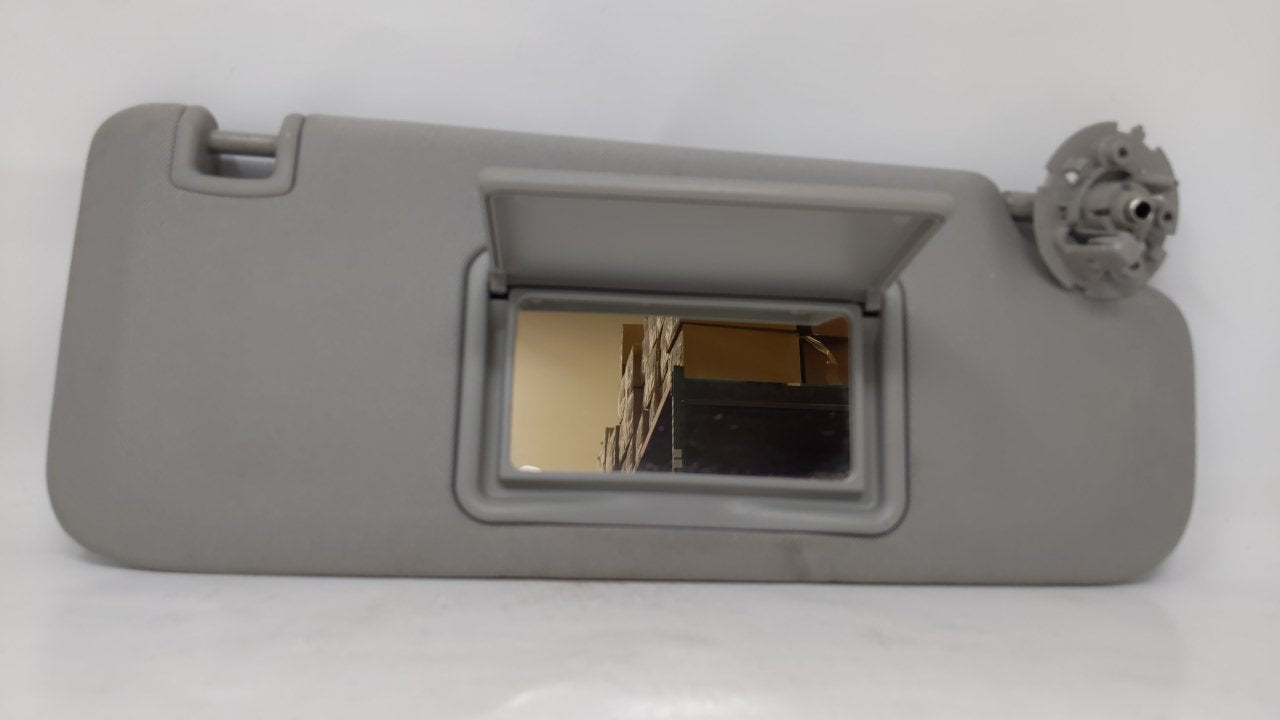 2008 Chevrolet Malibu Sun Visor Shade Replacement Passenger Right Mirror Fits OEM Used Auto Parts - Oemusedautoparts1.com