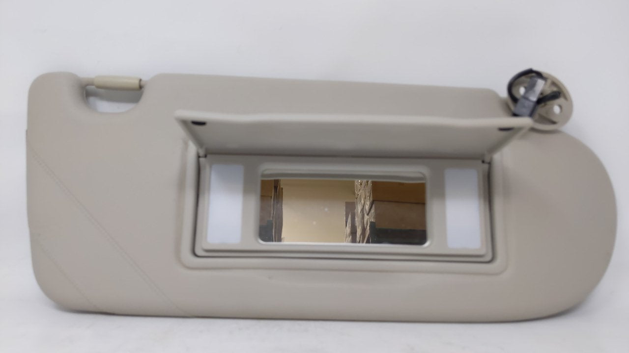 2002 Land Rover Freelander Sun Visor Shade Replacement Passenger Right Mirror Fits OEM Used Auto Parts - Oemusedautoparts1.com