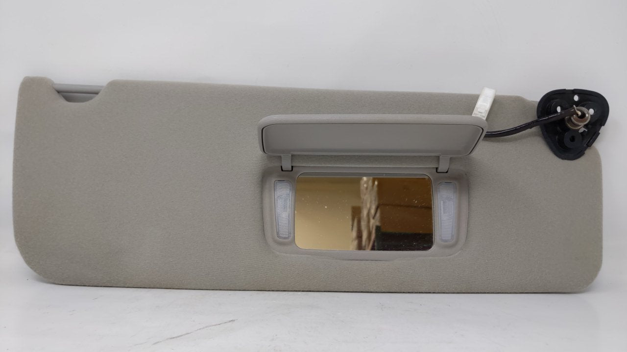 2004 Toyota Sienna Sun Visor Shade Replacement Passenger Right Mirror Fits OEM Used Auto Parts - Oemusedautoparts1.com