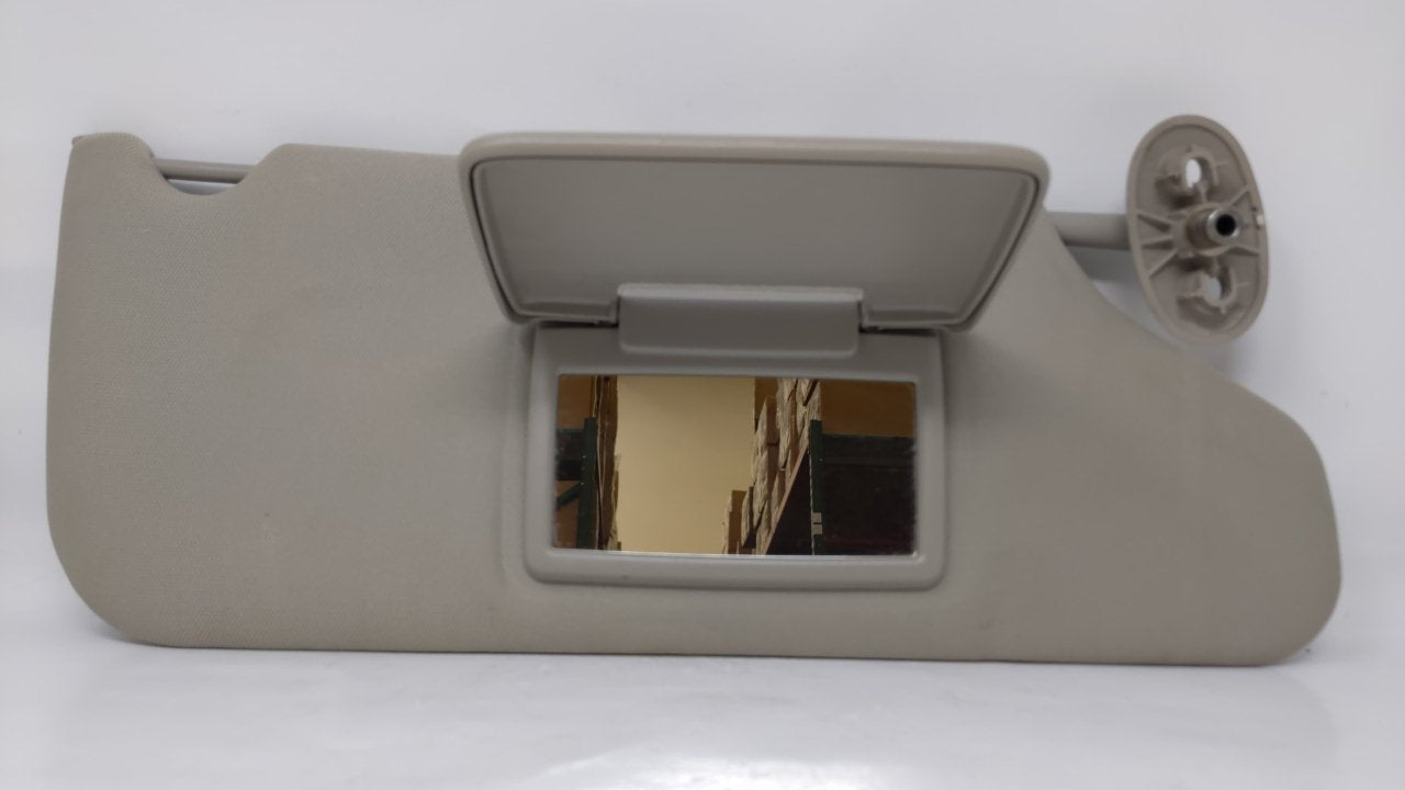 2005 Jeep Cherokee Sun Visor Shade Replacement Passenger Right Mirror Fits OEM Used Auto Parts - Oemusedautoparts1.com