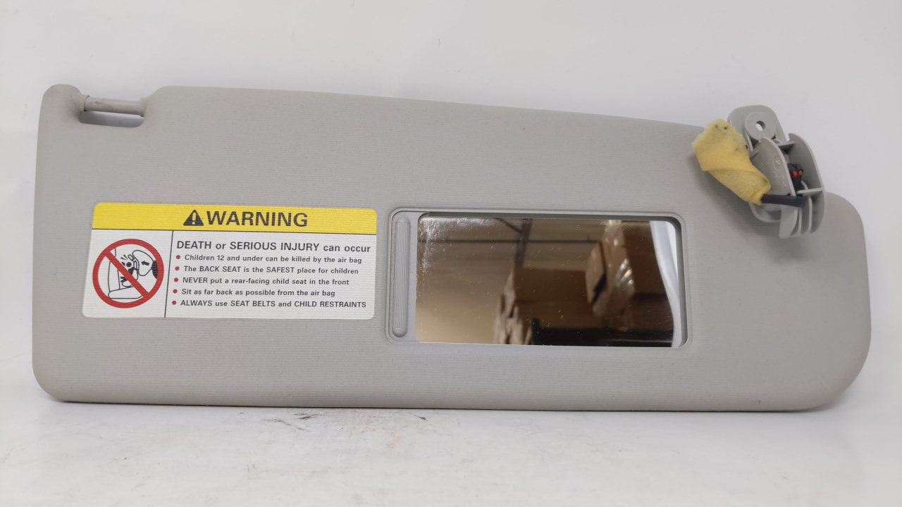 1998 Volkswagen Passat Sun Visor Shade Replacement Passenger Right Mirror Fits OEM Used Auto Parts - Oemusedautoparts1.com