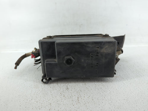 1999 Pontiac Grand Prix Fusebox Fuse Box Panel Relay Module P/N:15319625A Fits OEM Used Auto Parts