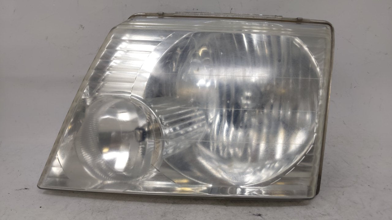 2002-2005 Ford Explorer Passenger Right Oem Head Light Headlight Lamp - Oemusedautoparts1.com