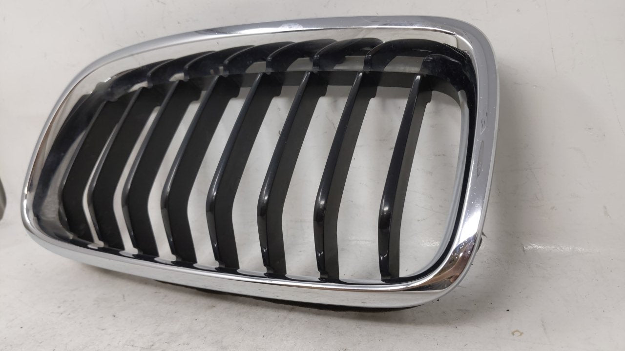 2017-2017 Bmw 330i Front Bumper Grille Cover - Oemusedautoparts1.com