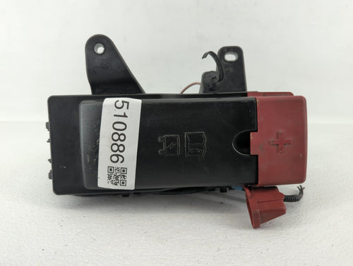 2016-2019 Jaguar Xf Fusebox Fuse Box Panel Relay Module P/N:GX73-14A076-AA GX73-14A076-DA Fits 2016 2017 2018 2019 OEM Used Auto Parts