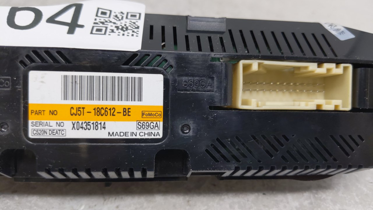 2013-2015 Ford Escape Climate Control Module Temperature AC/Heater Replacement P/N:CJ5T-18C612-BC CJ5T-18C612-BE Fits OEM Used Auto Parts - Oemusedautoparts1.com