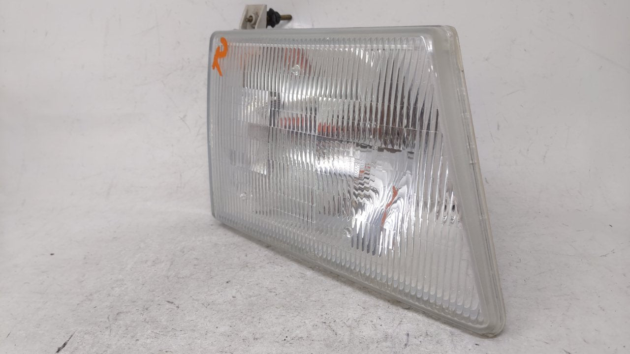 2002-2014 Ford E-150 Passenger Right Oem Head Light Headlight Lamp - Oemusedautoparts1.com