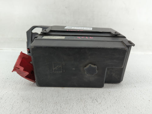 2002-2003 Pontiac Grand Prix Fusebox Fuse Box Panel Relay Module P/N:15404332 Fits 2002 2003 OEM Used Auto Parts