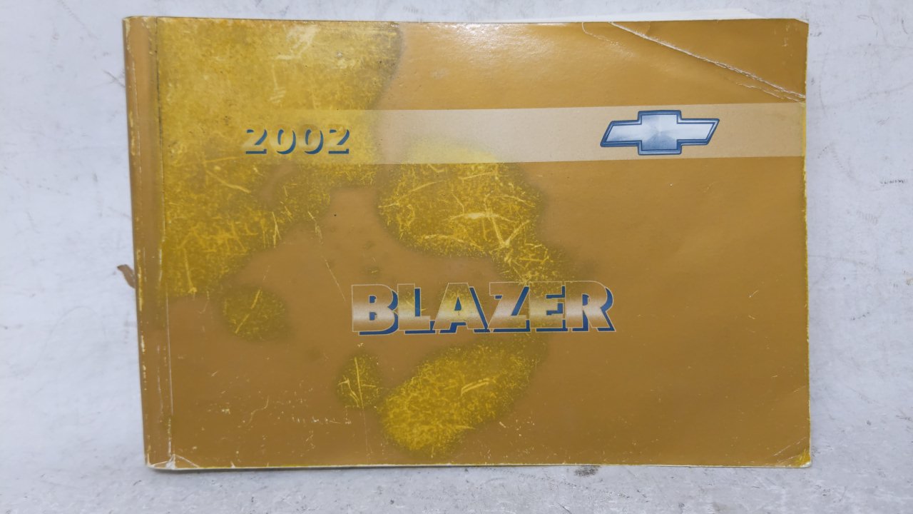 2002 Chevrolet Blazer Owners Manual Book Guide OEM Used Auto Parts - Oemusedautoparts1.com