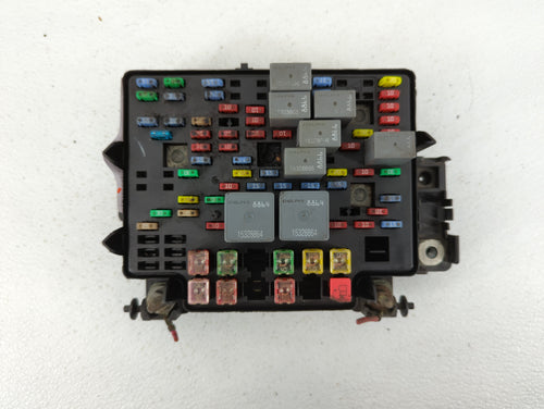 2003-2006 Chevrolet Tahoe Fusebox Fuse Box Panel Relay Module P/N:15115617-02 15201930-02 Fits 2003 2004 2005 2006 OEM Used Auto Parts