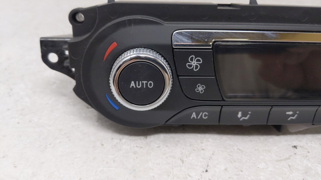 2013-2015 Ford Escape Climate Control Module Temperature AC/Heater Replacement P/N:CJ5T-18C612-BA Fits 2013 2014 2015 OEM Used Auto Parts - Oemusedautoparts1.com