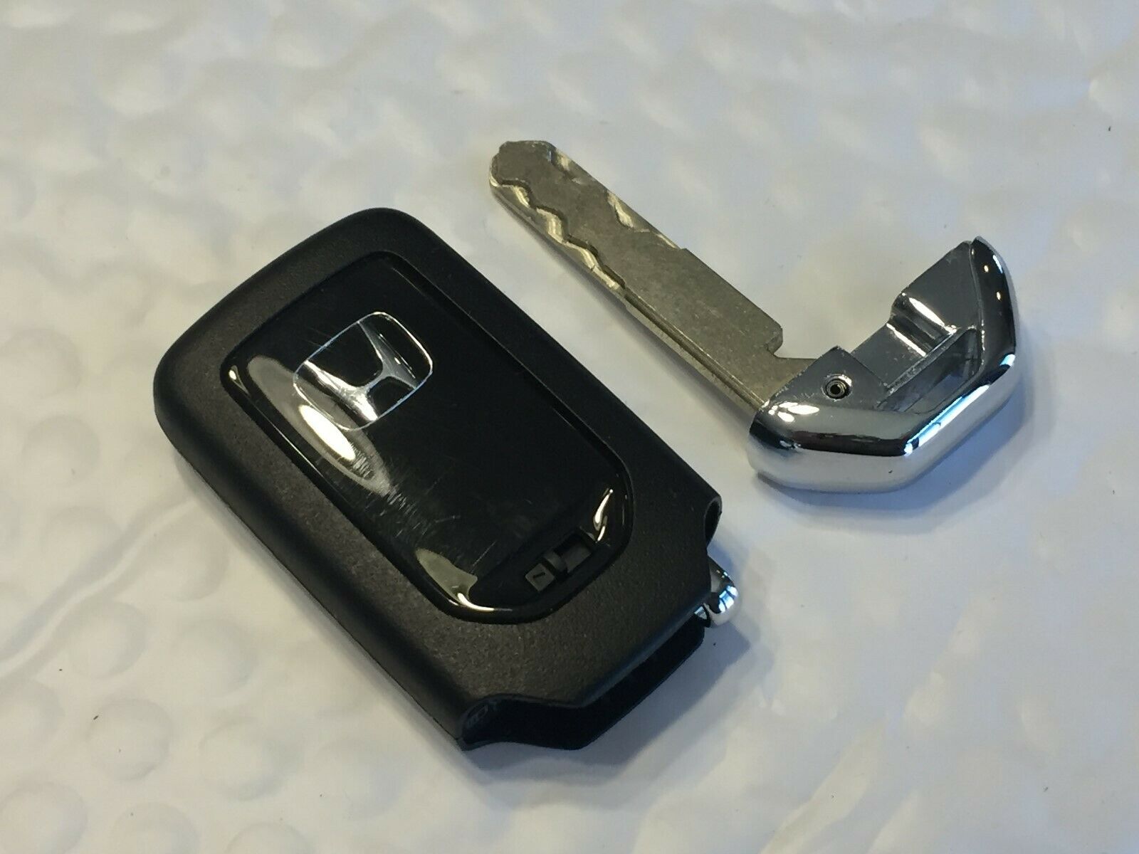 2019 Honda Accord Keyless Entry Remote Cwtwb1g0090 4 Buttons - Oemusedautoparts1.com