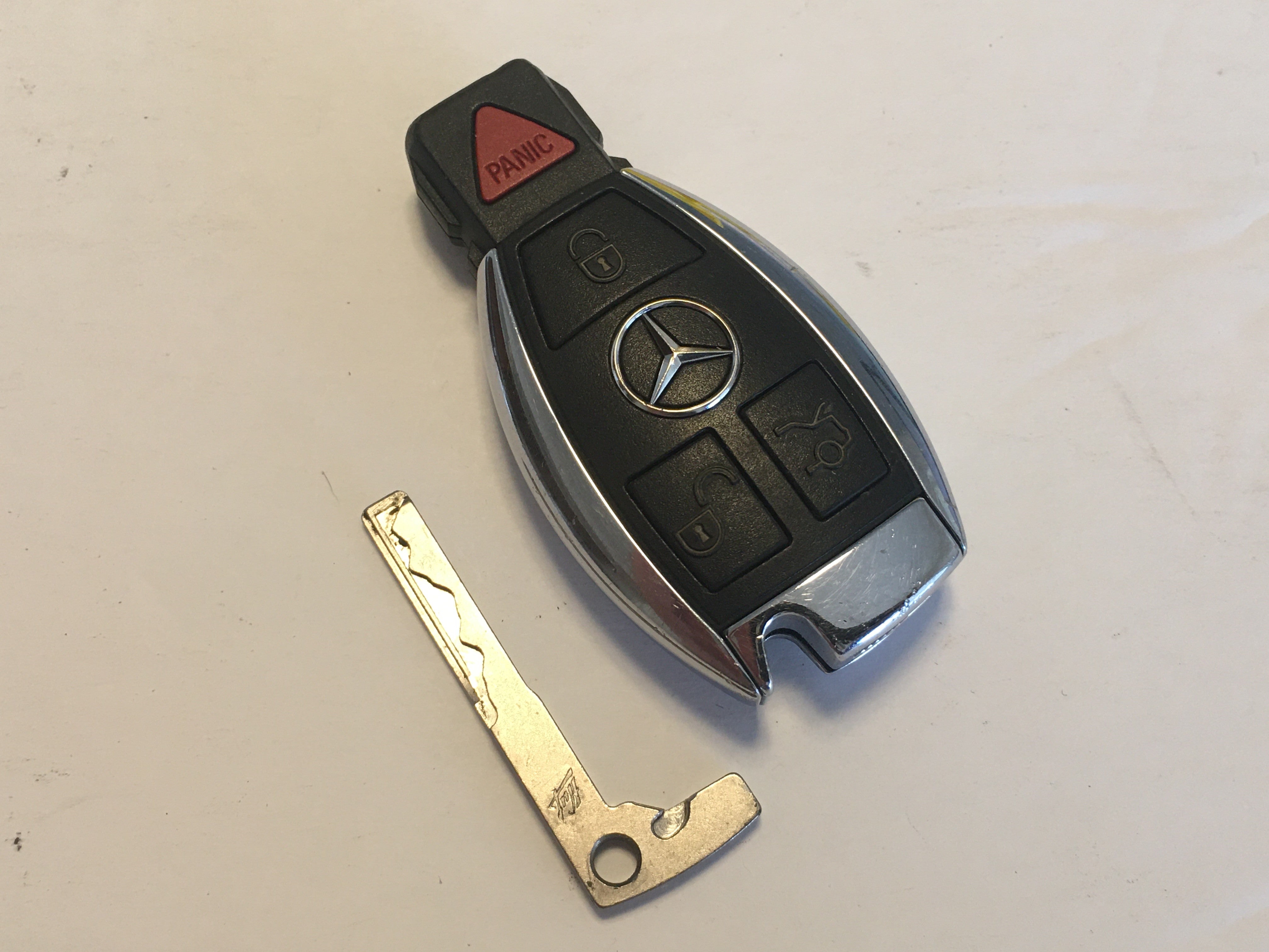 2019 Mercedes-Benz  Keyless Entry Remote Ygohuf4762 4 Buttons - Oemusedautoparts1.com