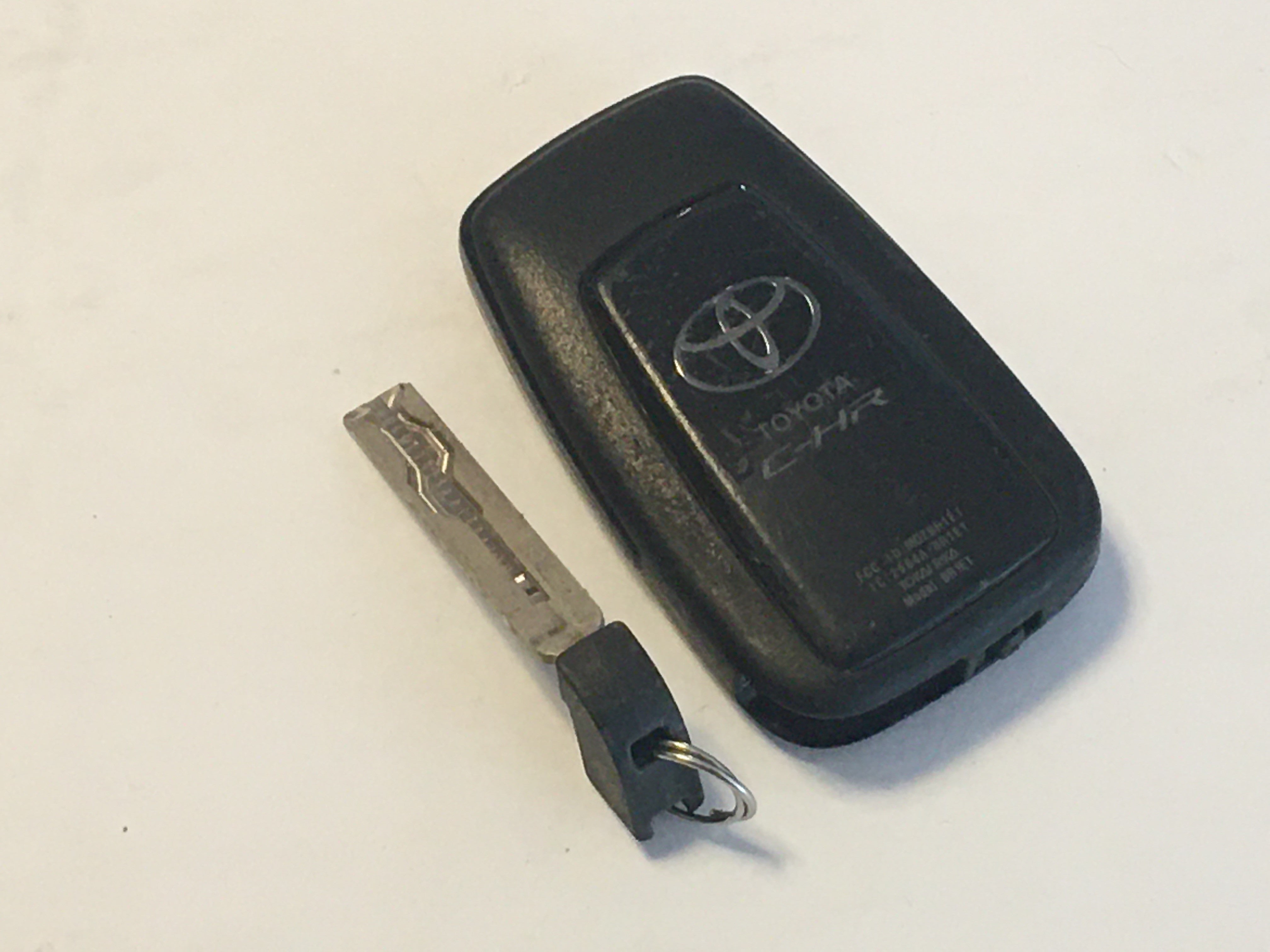 2018-2019 Toyota C-Hr Keyless Entry Remote Mozbr1et 2584a-Br1et  3 Buttons - Oemusedautoparts1.com