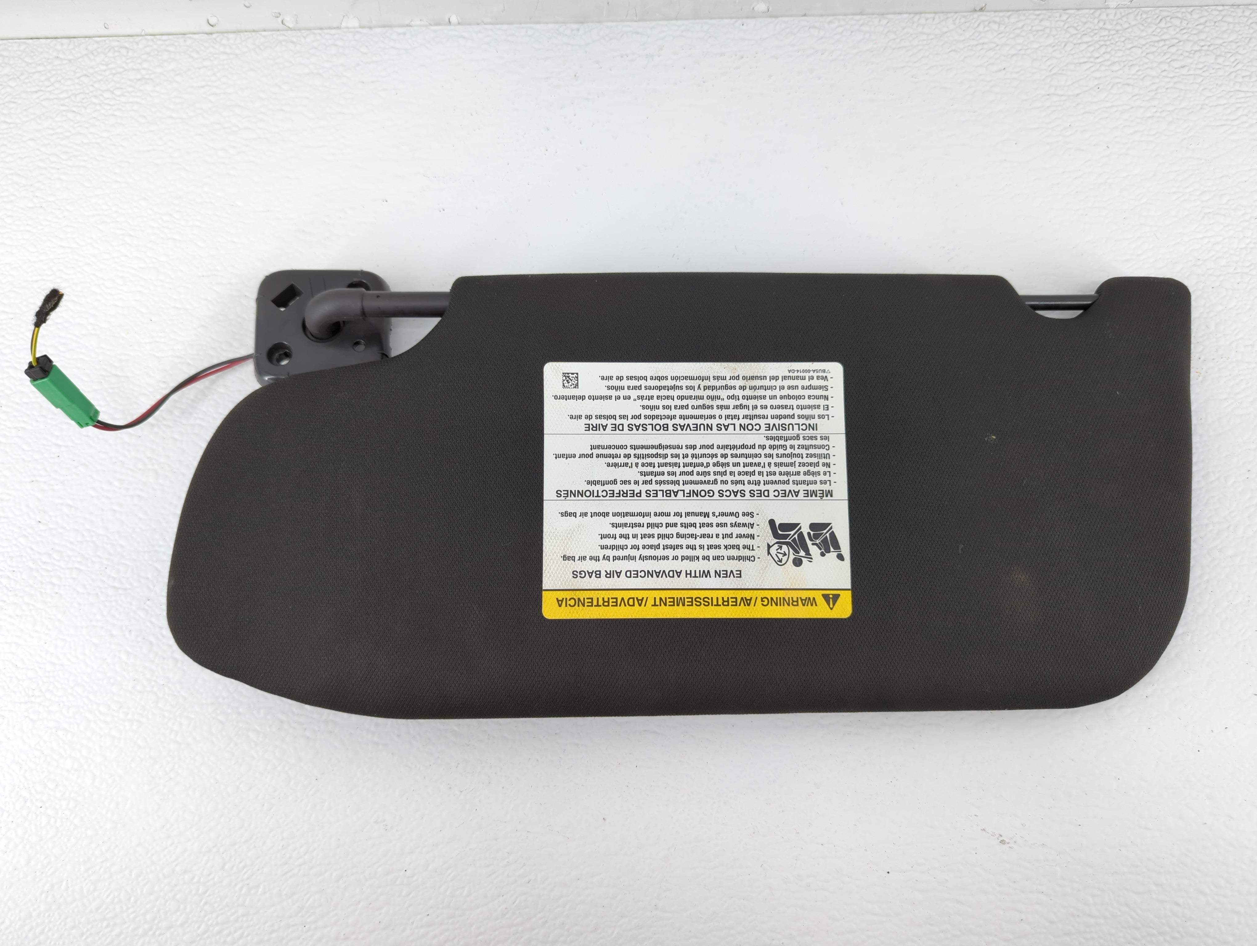 2013-2019 Ford Taurus Sun Visor Shade Replacement Driver Left Mirror Fits 2010 2011 2012 2013 2014 2015 2016 2017 2018 2019 OEM Used Auto Parts - Oemusedautoparts1.com