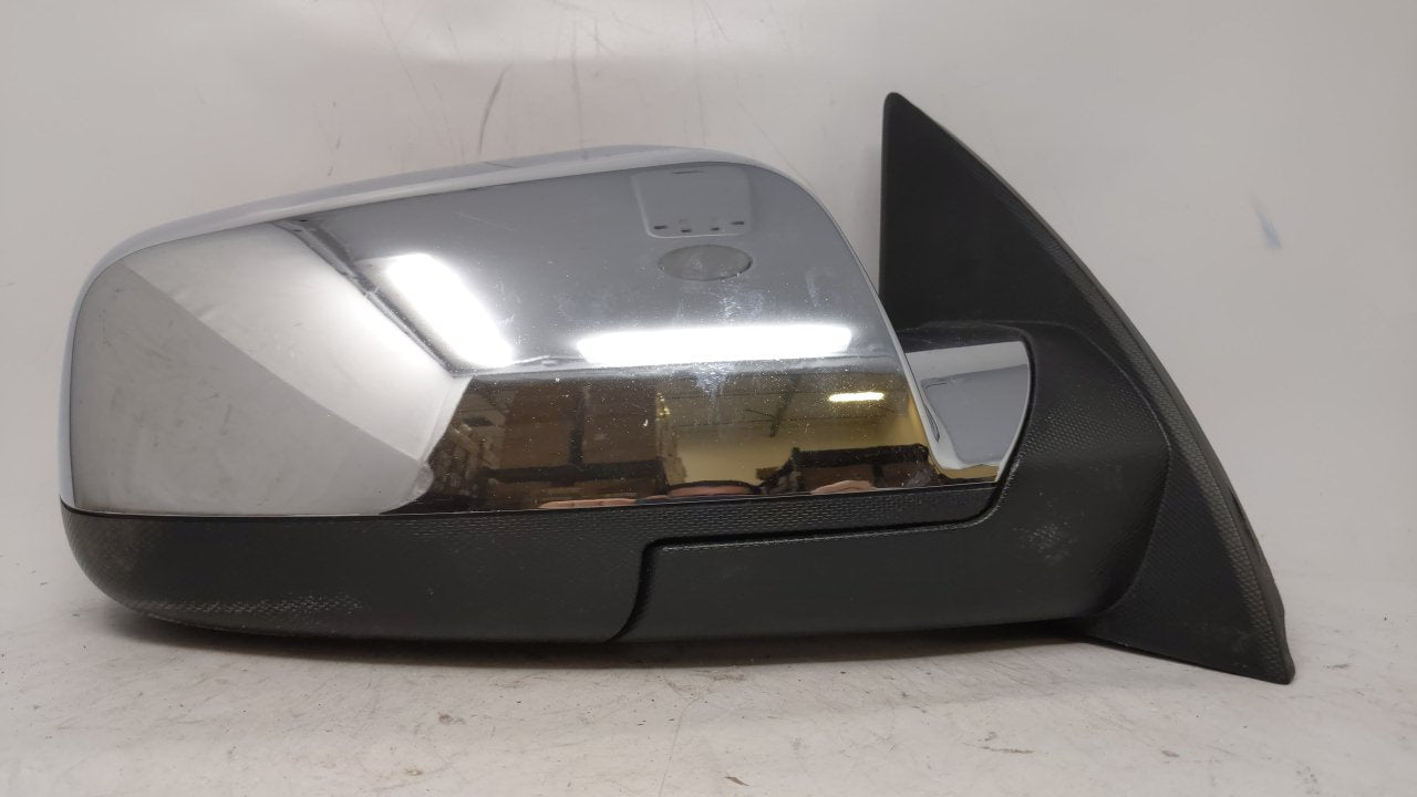 2010-2011 Chevrolet Equinox Side Mirror Replacement Passenger Right View Door Mirror P/N:208587104 Fits 2010 2011 OEM Used Auto Parts - Oemusedautoparts1.com