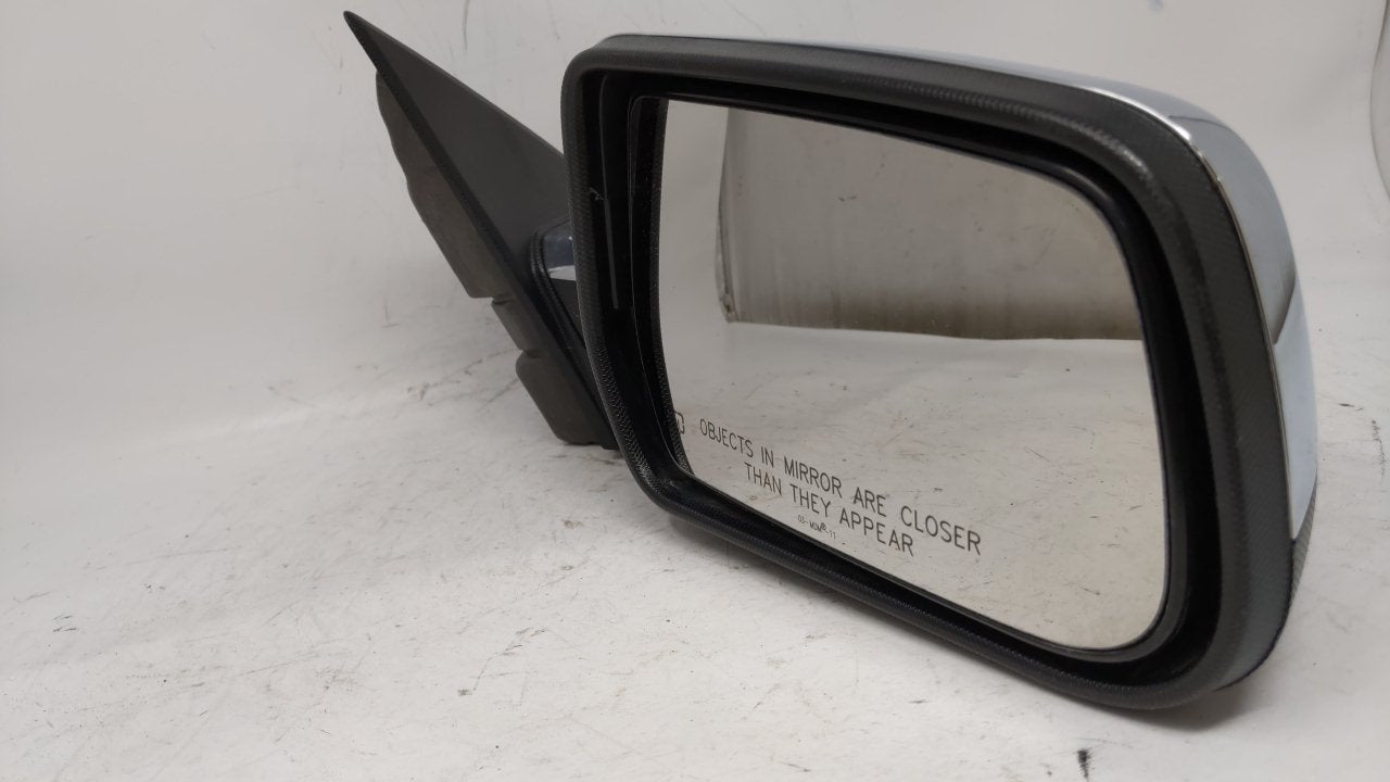 2010-2011 Chevrolet Equinox Side Mirror Replacement Passenger Right View Door Mirror P/N:208587104 Fits 2010 2011 OEM Used Auto Parts - Oemusedautoparts1.com