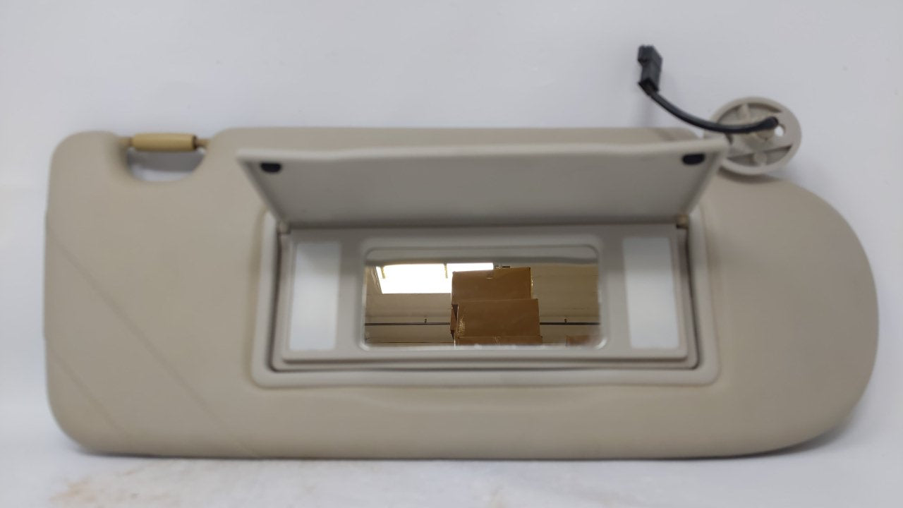 2002 Land Rover Freelander Sun Visor Shade Replacement Passenger Right Mirror Fits OEM Used Auto Parts - Oemusedautoparts1.com