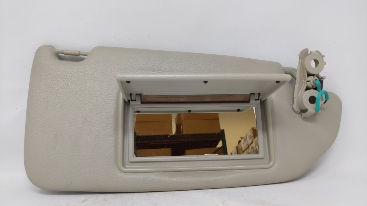 2001 Volvo S60 Sun Visor Shade Replacement Passenger Right Mirror Fits OEM Used Auto Parts - Oemusedautoparts1.com