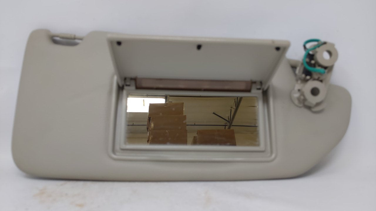 2001 Volvo S60 Sun Visor Shade Replacement Passenger Right Mirror Fits OEM Used Auto Parts - Oemusedautoparts1.com