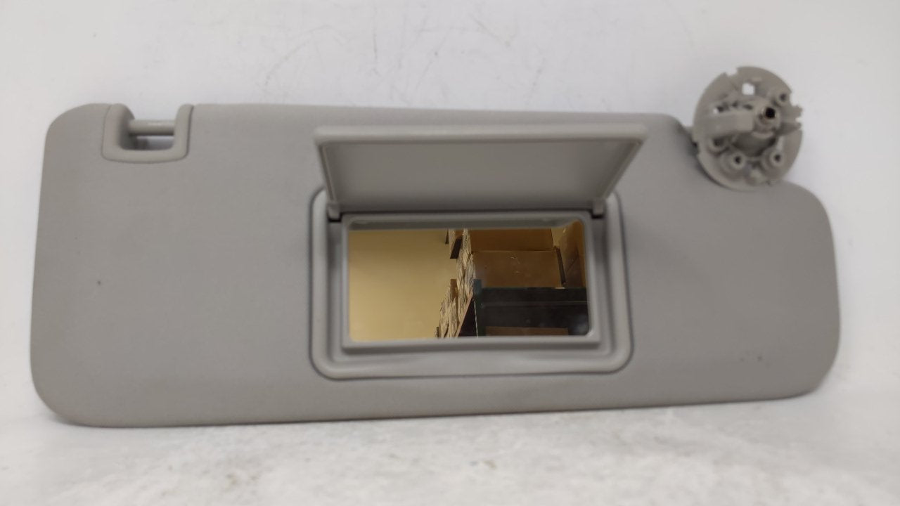 2008 Chevrolet Malibu Sun Visor Shade Replacement Passenger Right Mirror Fits OEM Used Auto Parts - Oemusedautoparts1.com