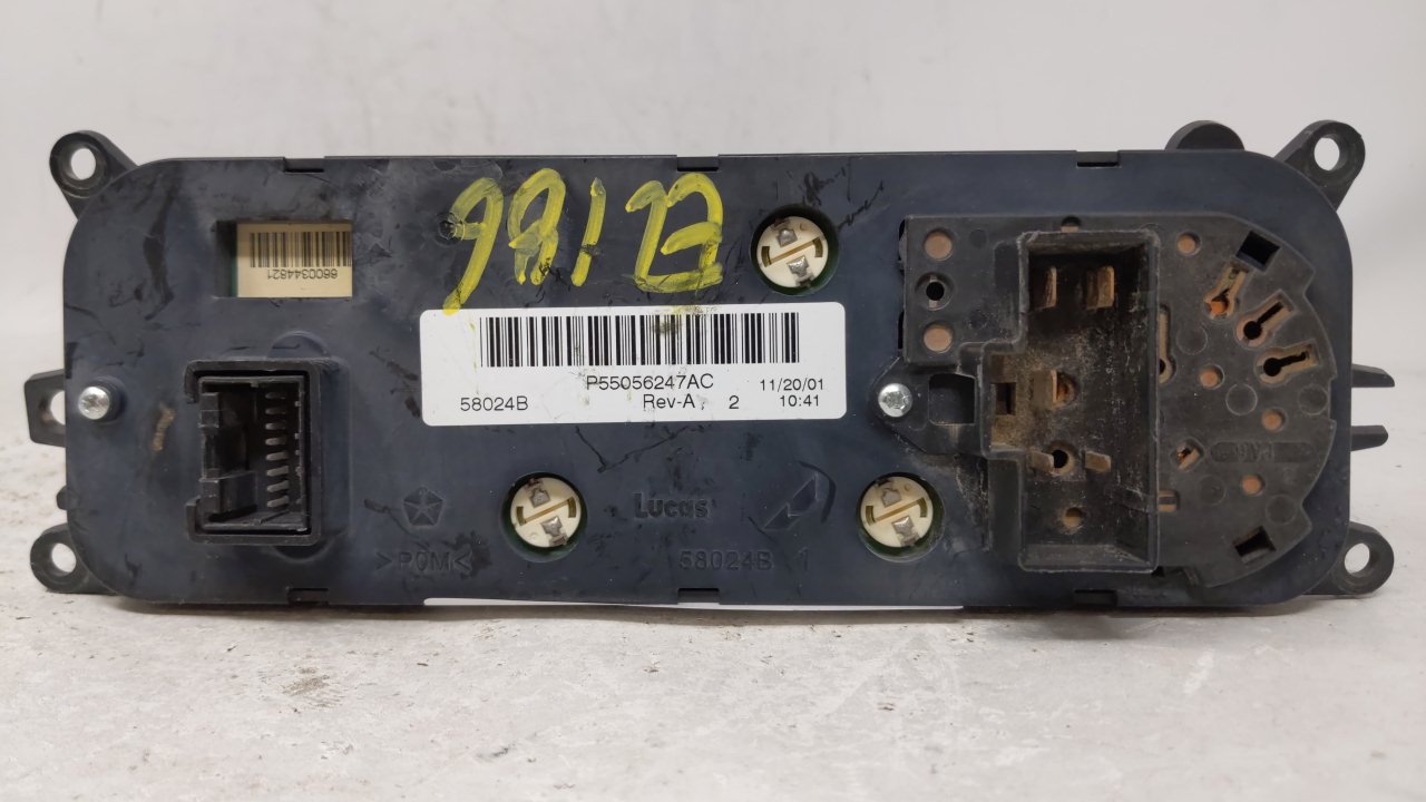 2004-2006 Nissan Maxima Climate Control Module Temperature AC/Heater Replacement P/N:27500-7Y010 P55056247AC Fits 2004 2005 2006 OEM Used Auto Parts - Oemusedautoparts1.com