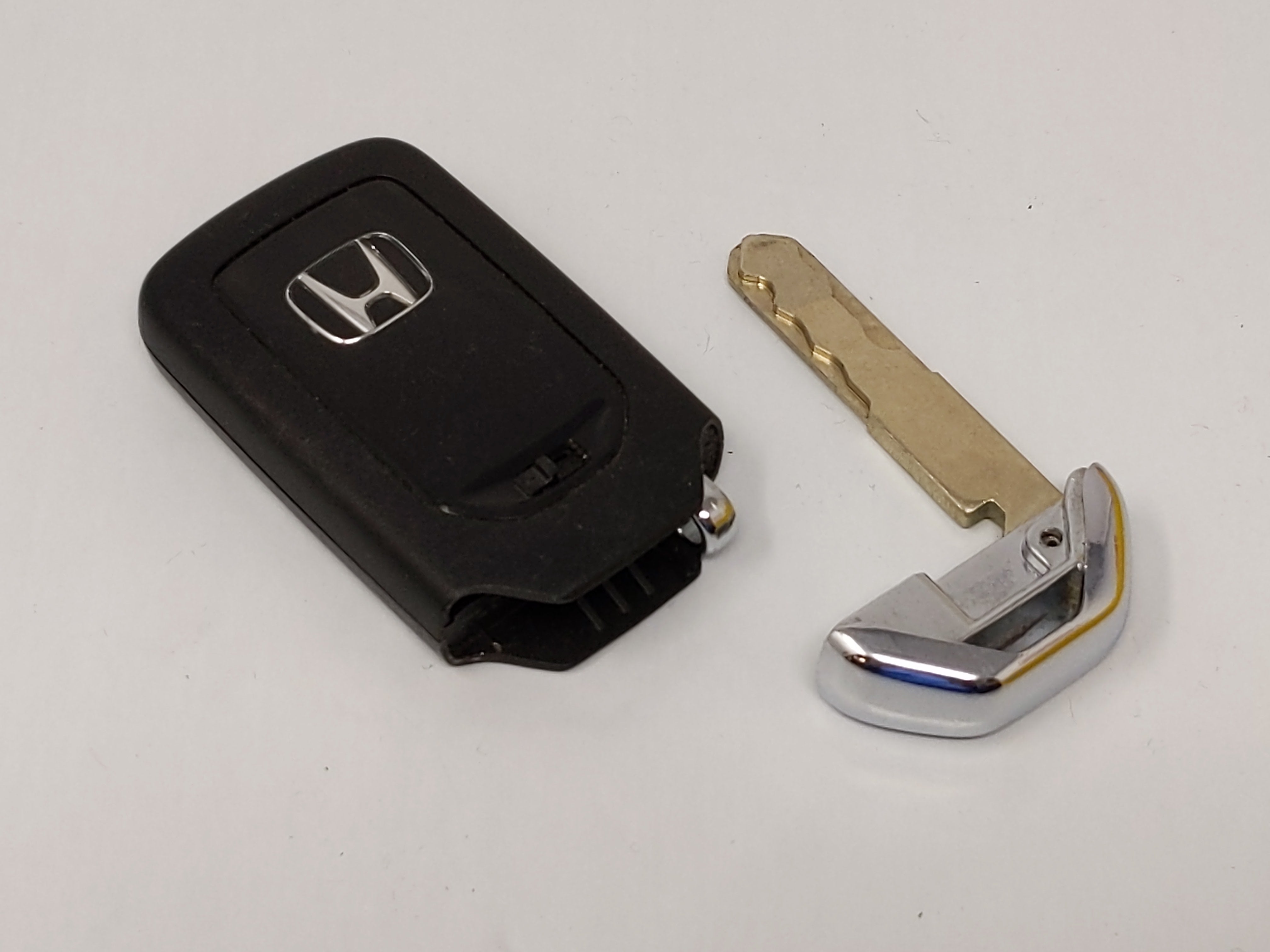 Honda Fit Keyless Entry Remote Fob KR5V1X A2C83161800 72147-T7S-A01 4 buttons - Oemusedautoparts1.com