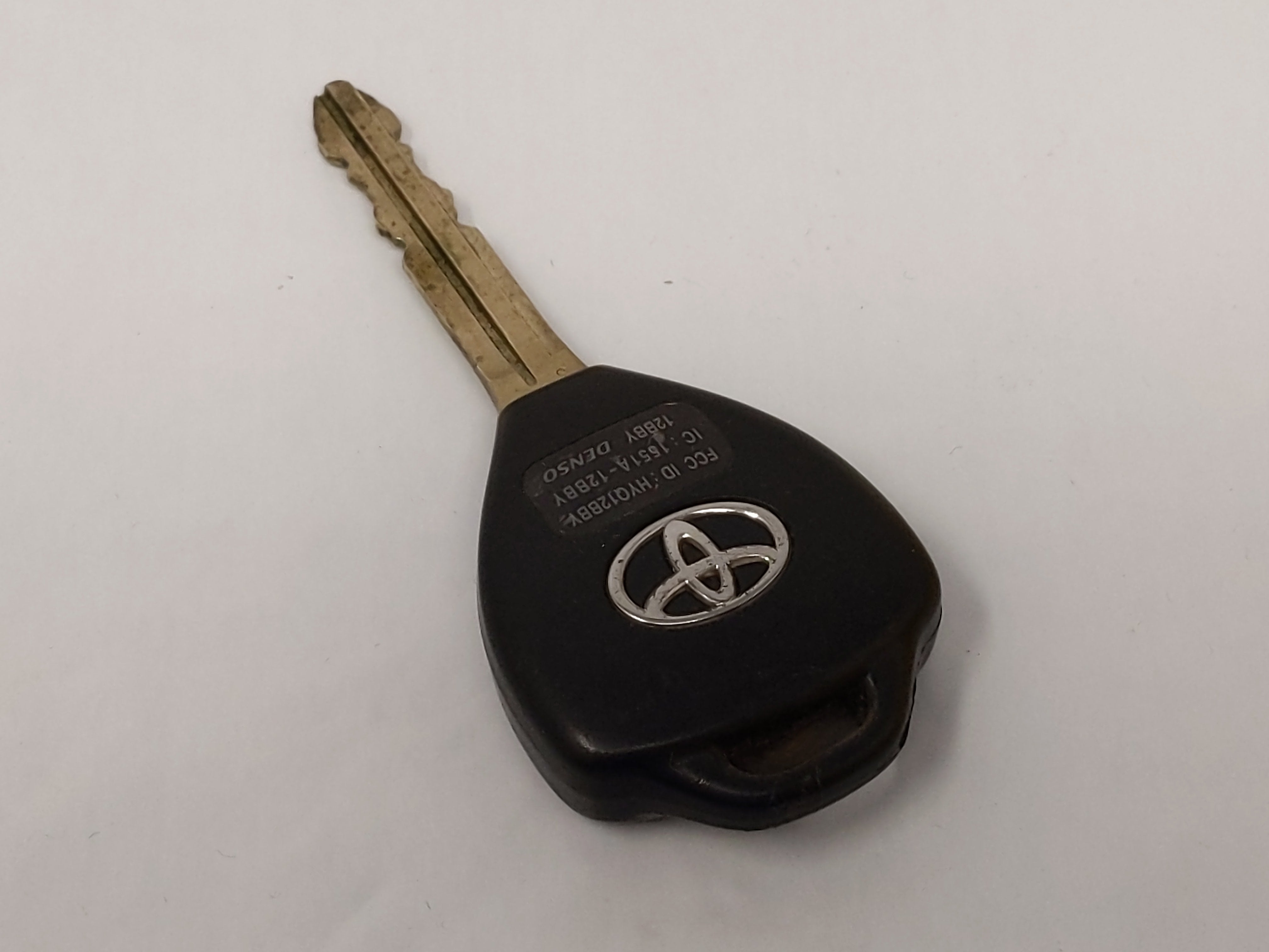 Toyota Camry Keyless Entry Remote Fob Hyq12bby Dot Chip 4 Buttons - Oemusedautoparts1.com